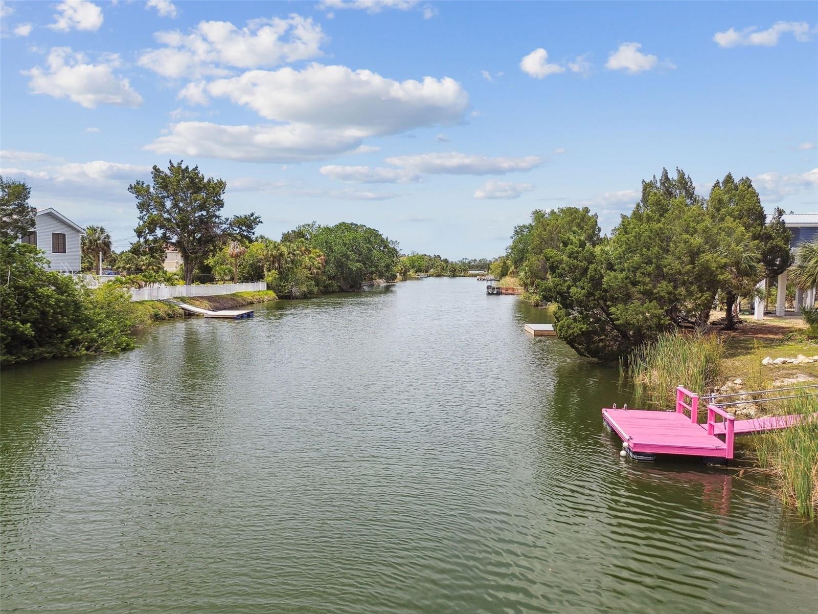 Listing photo id 32 for 3227 Rose Arbor Drive