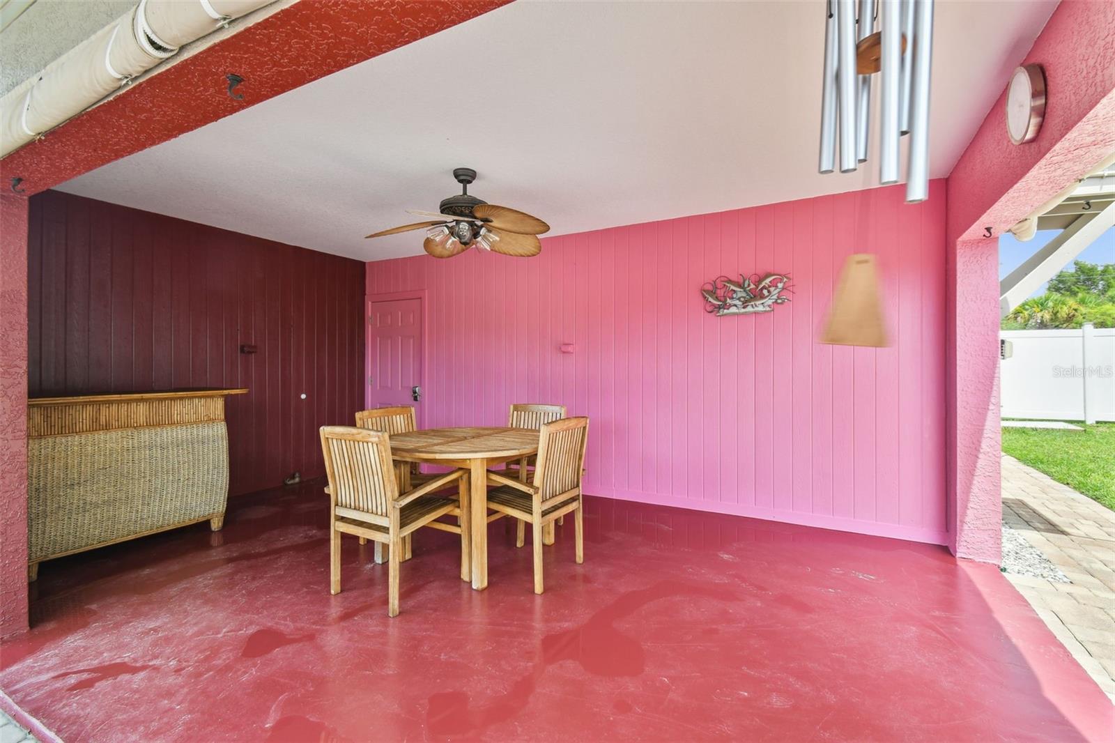 Listing photo id 34 for 3227 Rose Arbor Drive