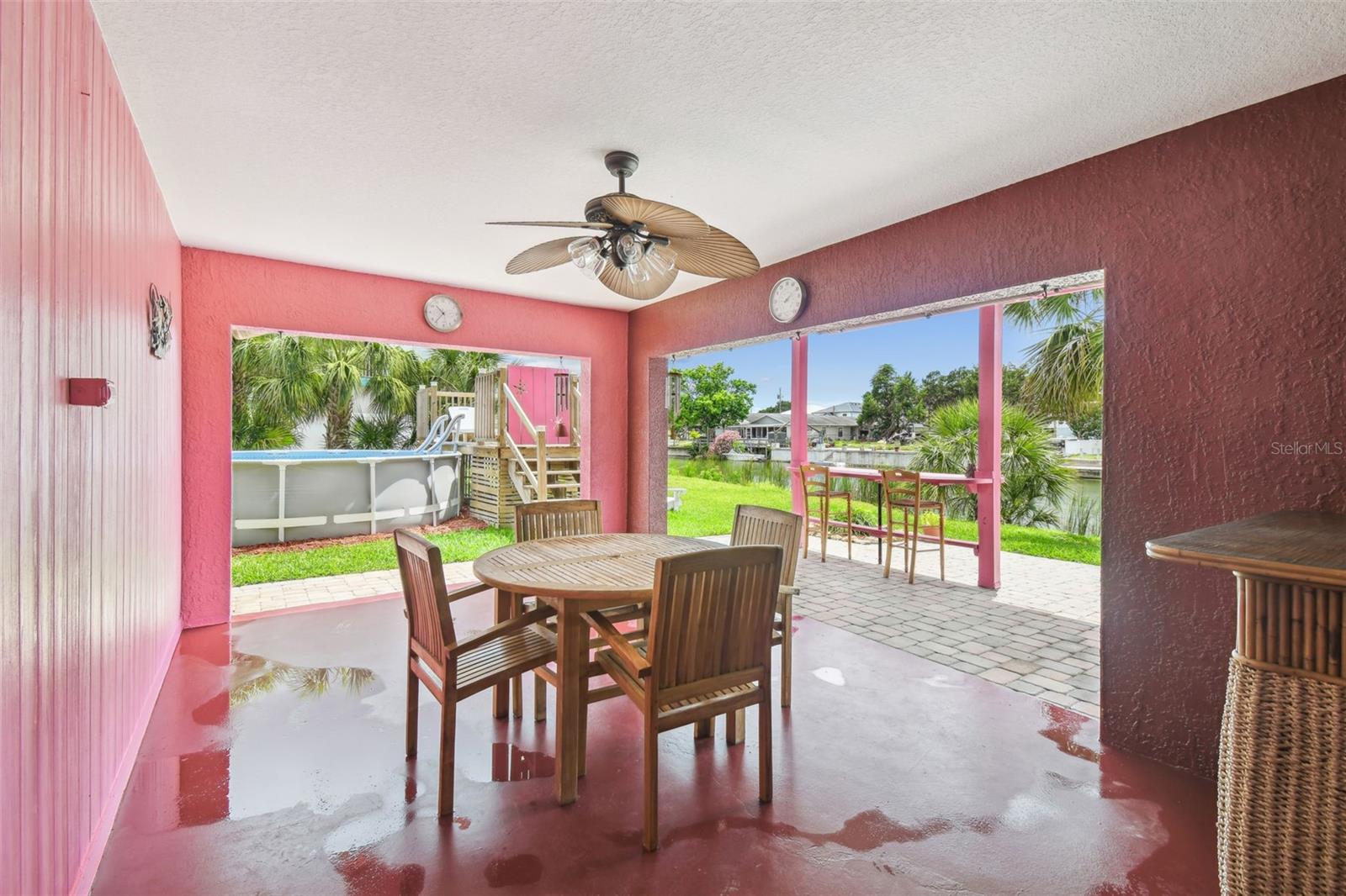 Listing photo id 35 for 3227 Rose Arbor Drive