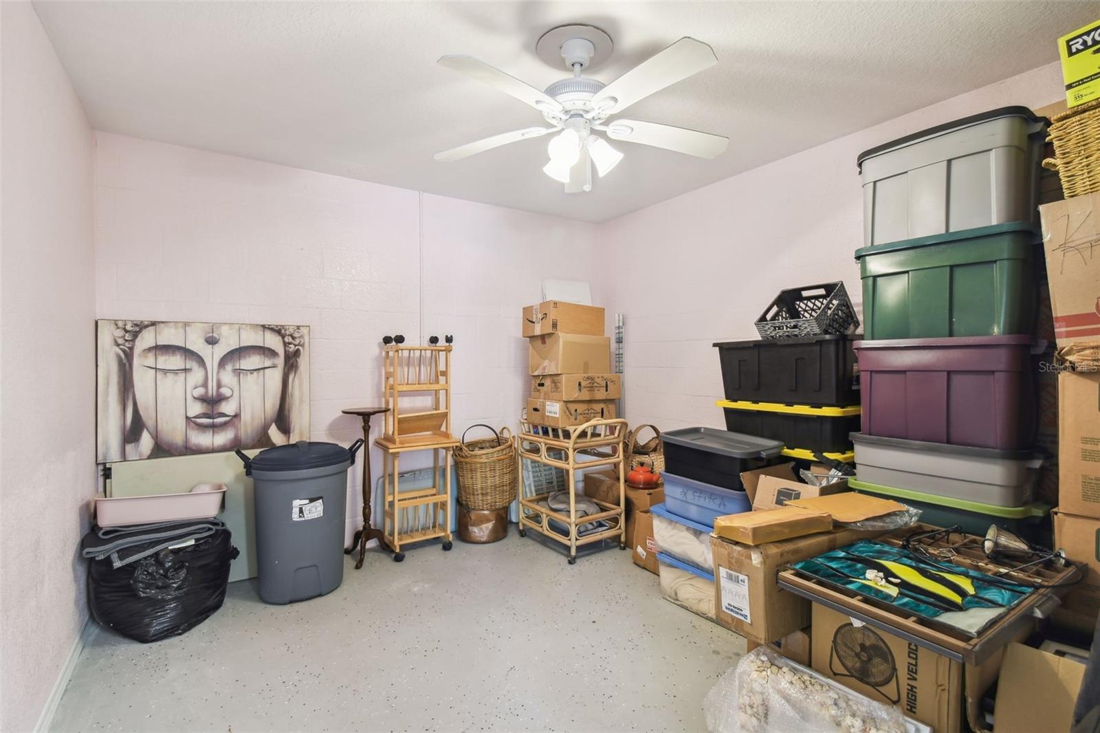Listing photo id 38 for 3227 Rose Arbor Drive