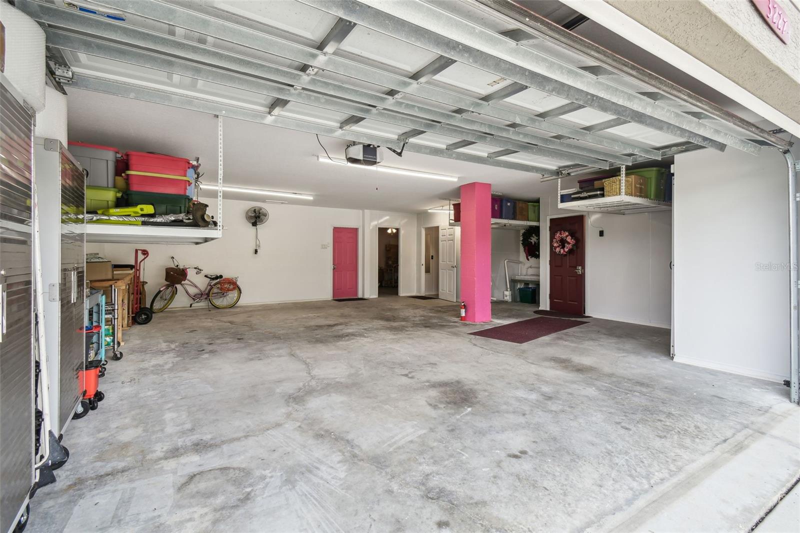 Listing photo id 39 for 3227 Rose Arbor Drive