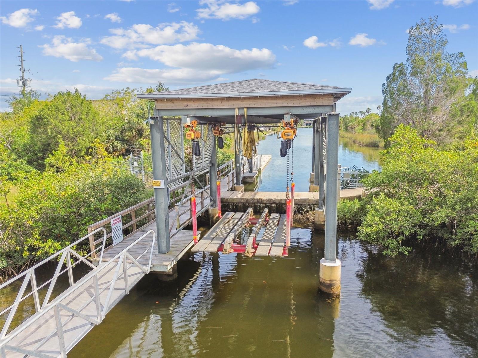 Listing photo id 43 for 3227 Rose Arbor Drive