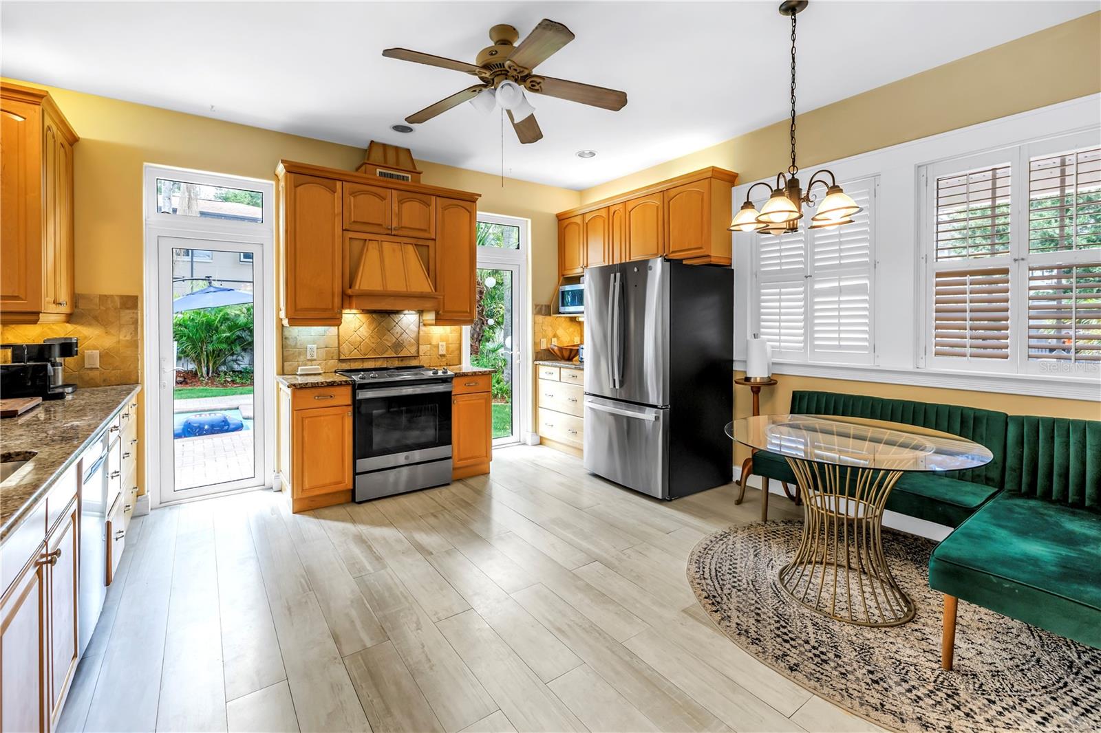 Image 10 of 77 For 546 26th Avenue N
