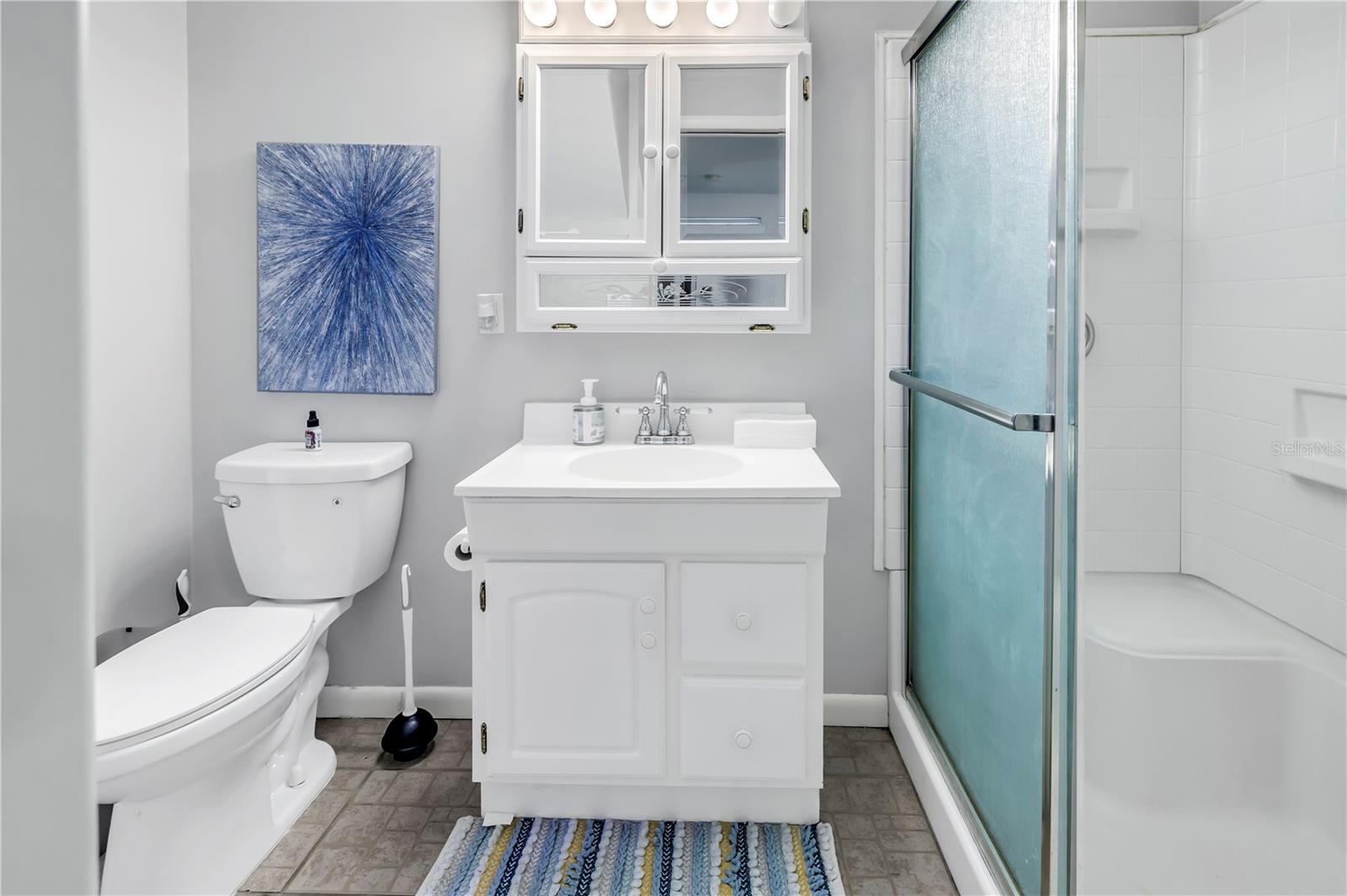 Image 30 of 77 For 546 26th Avenue N