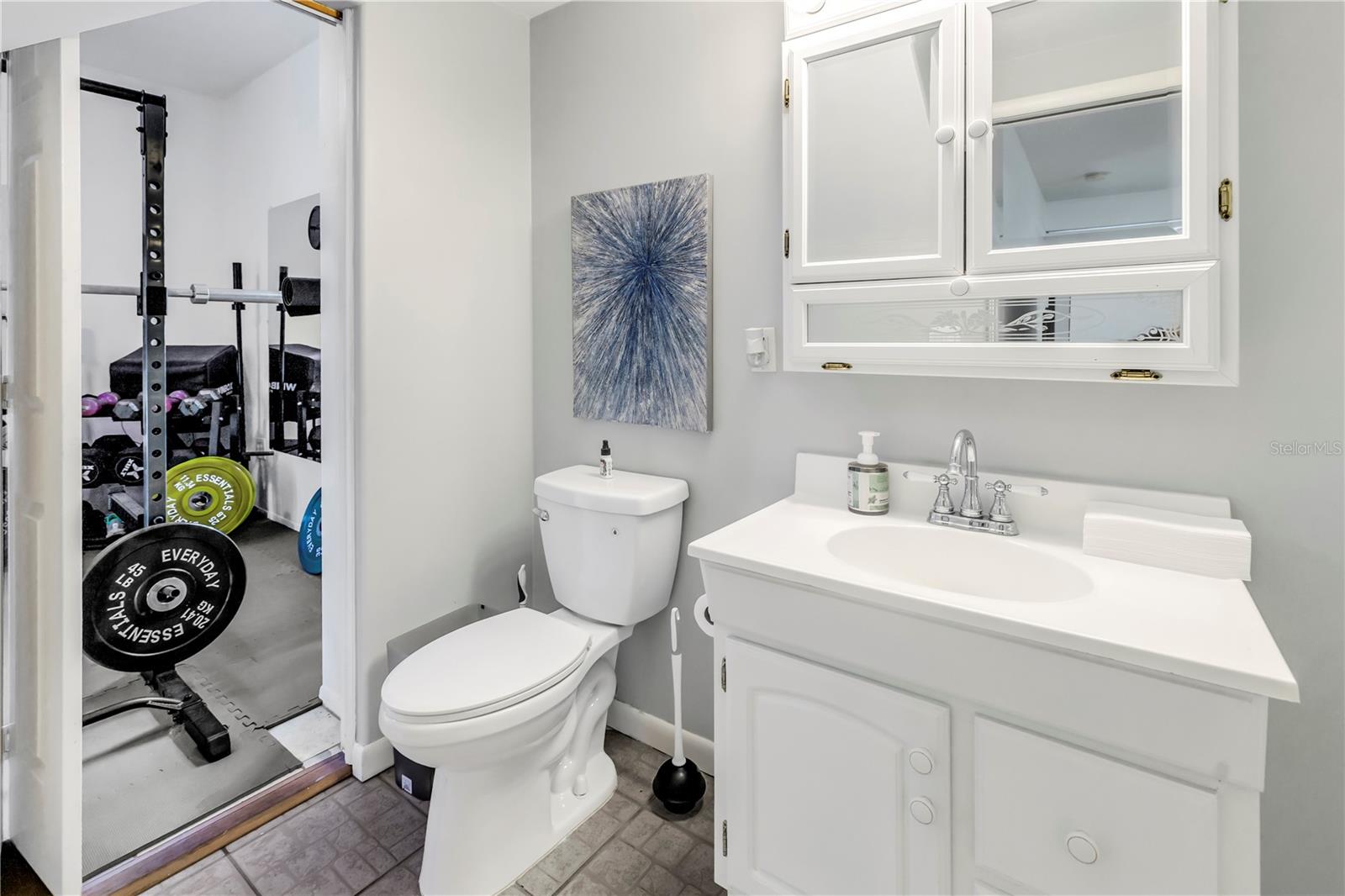 Image 31 of 77 For 546 26th Avenue N