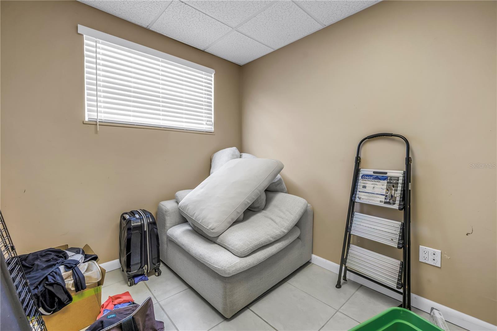 Image 36 of 77 For 546 26th Avenue N