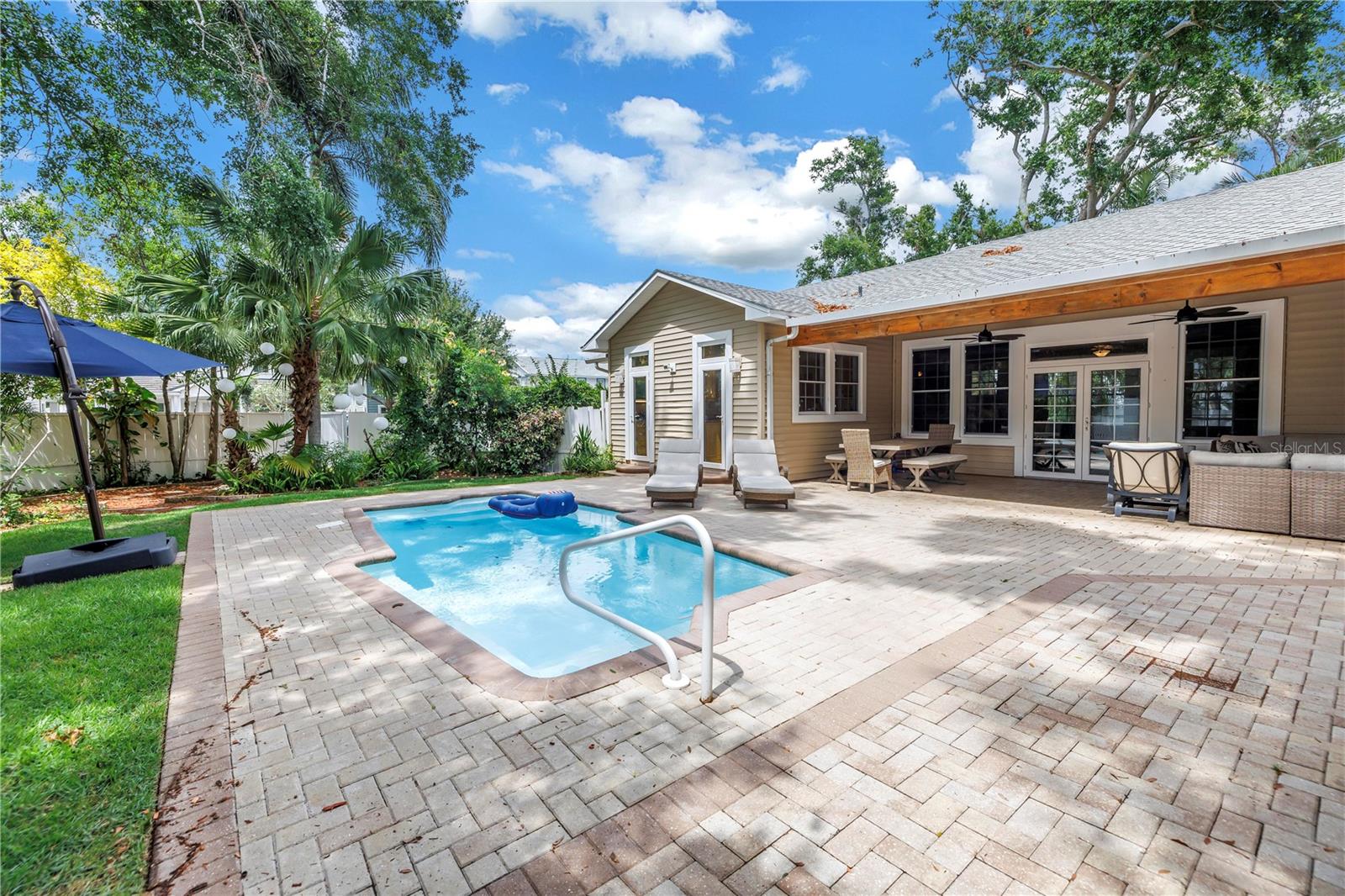 Image 57 of 77 For 546 26th Avenue N