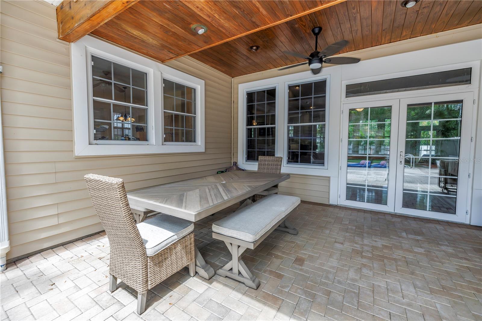 Image 63 of 77 For 546 26th Avenue N