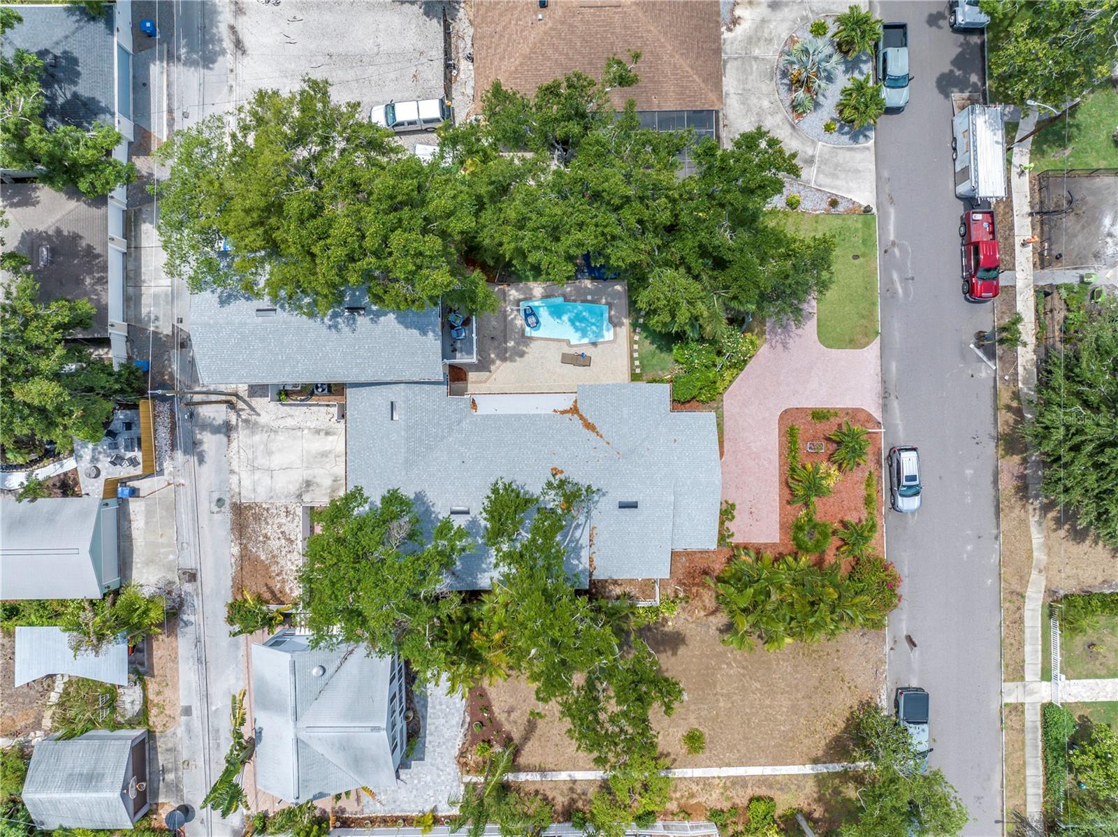 Image 71 of 77 For 546 26th Avenue N