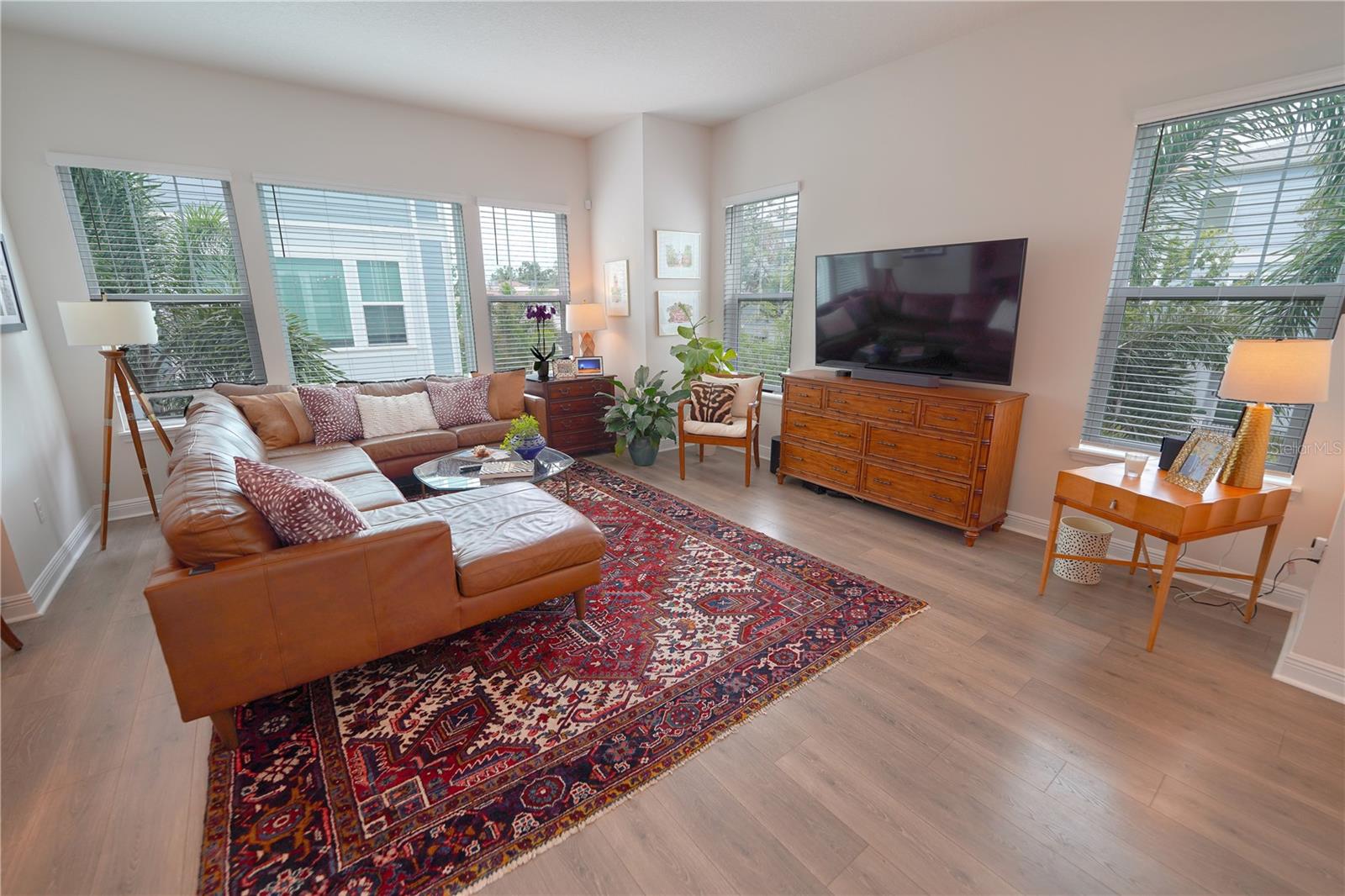 Image 13 of 33 For 202 S Tampania Ave  3