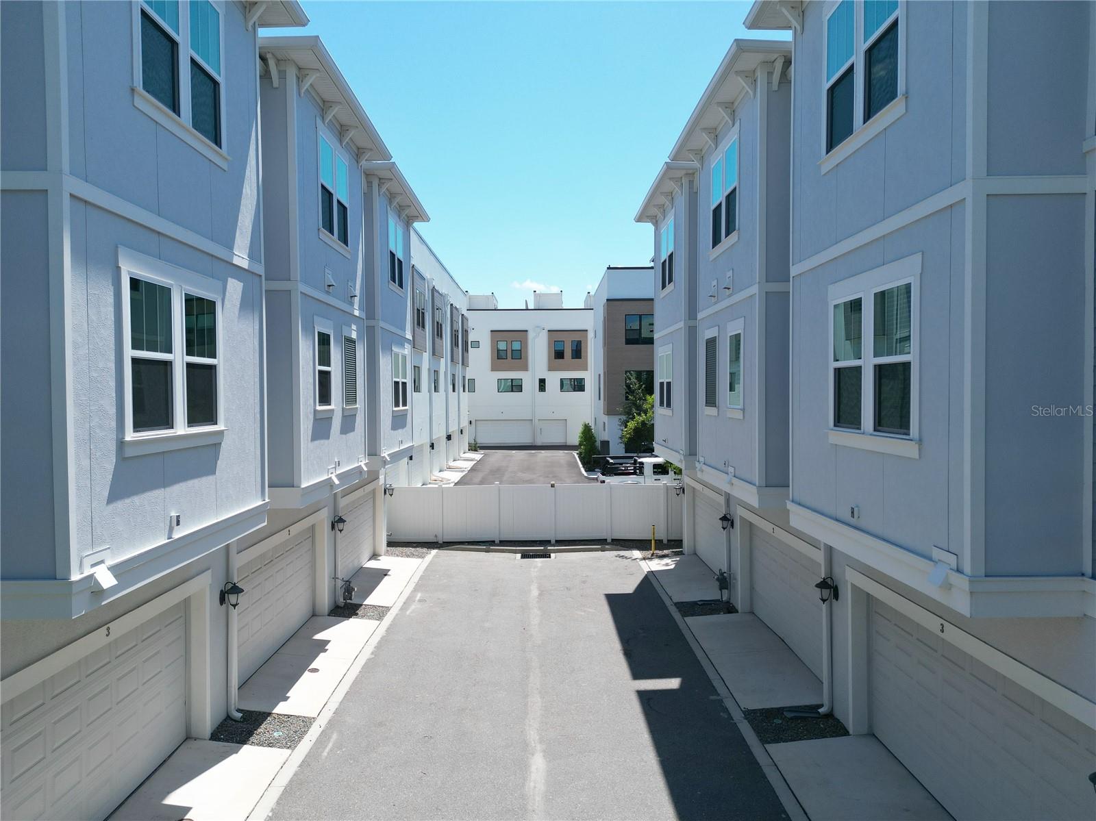 Image 29 of 33 For 202 S Tampania Ave  3