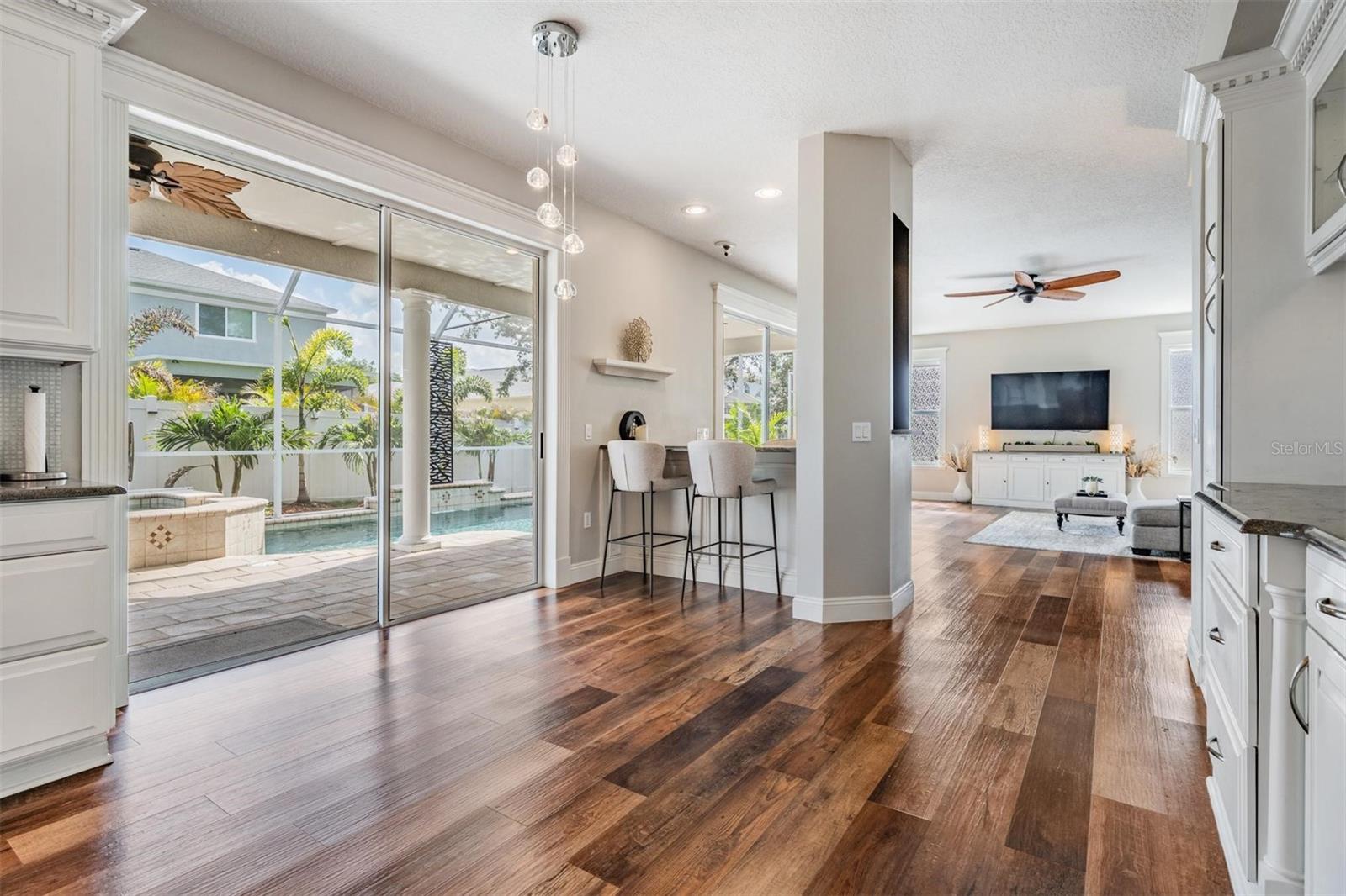 Image 16 of 73 For 4915 Augusta Avenue