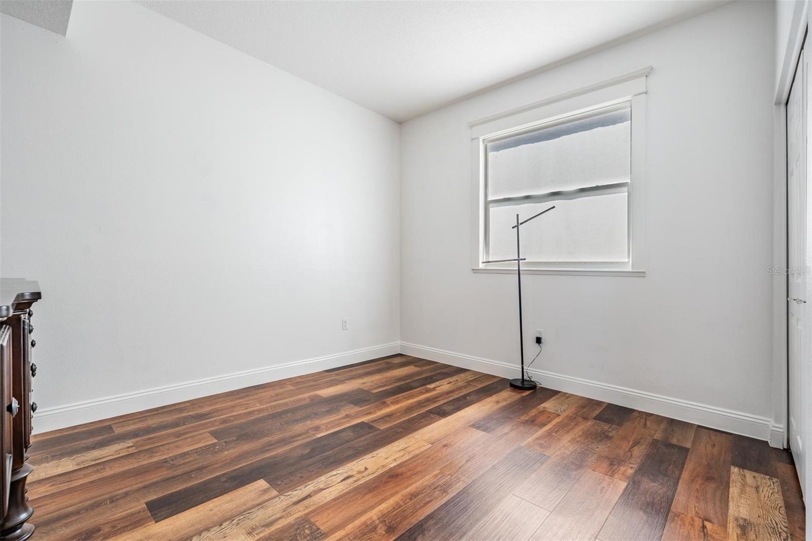 Image 33 of 73 For 4915 Augusta Avenue