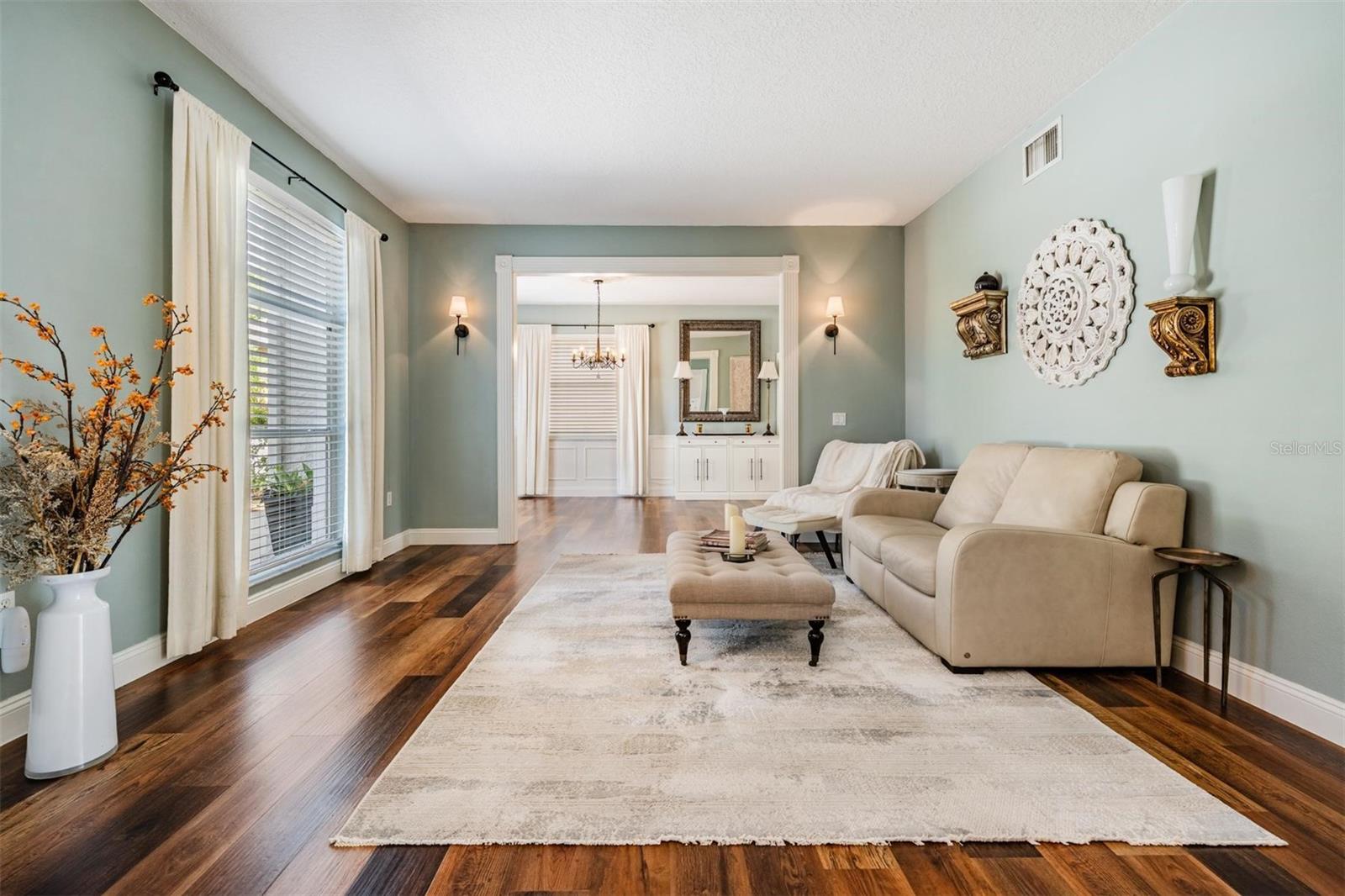 Image 7 of 73 For 4915 Augusta Avenue