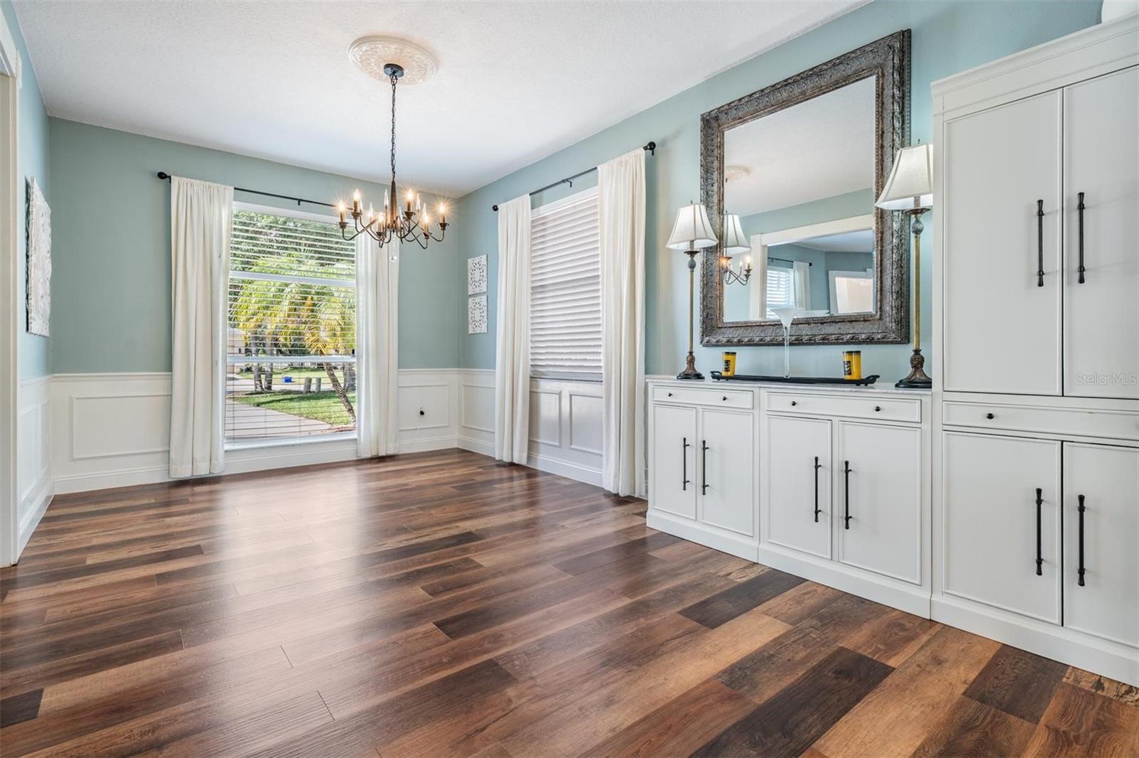 Image 9 of 73 For 4915 Augusta Avenue