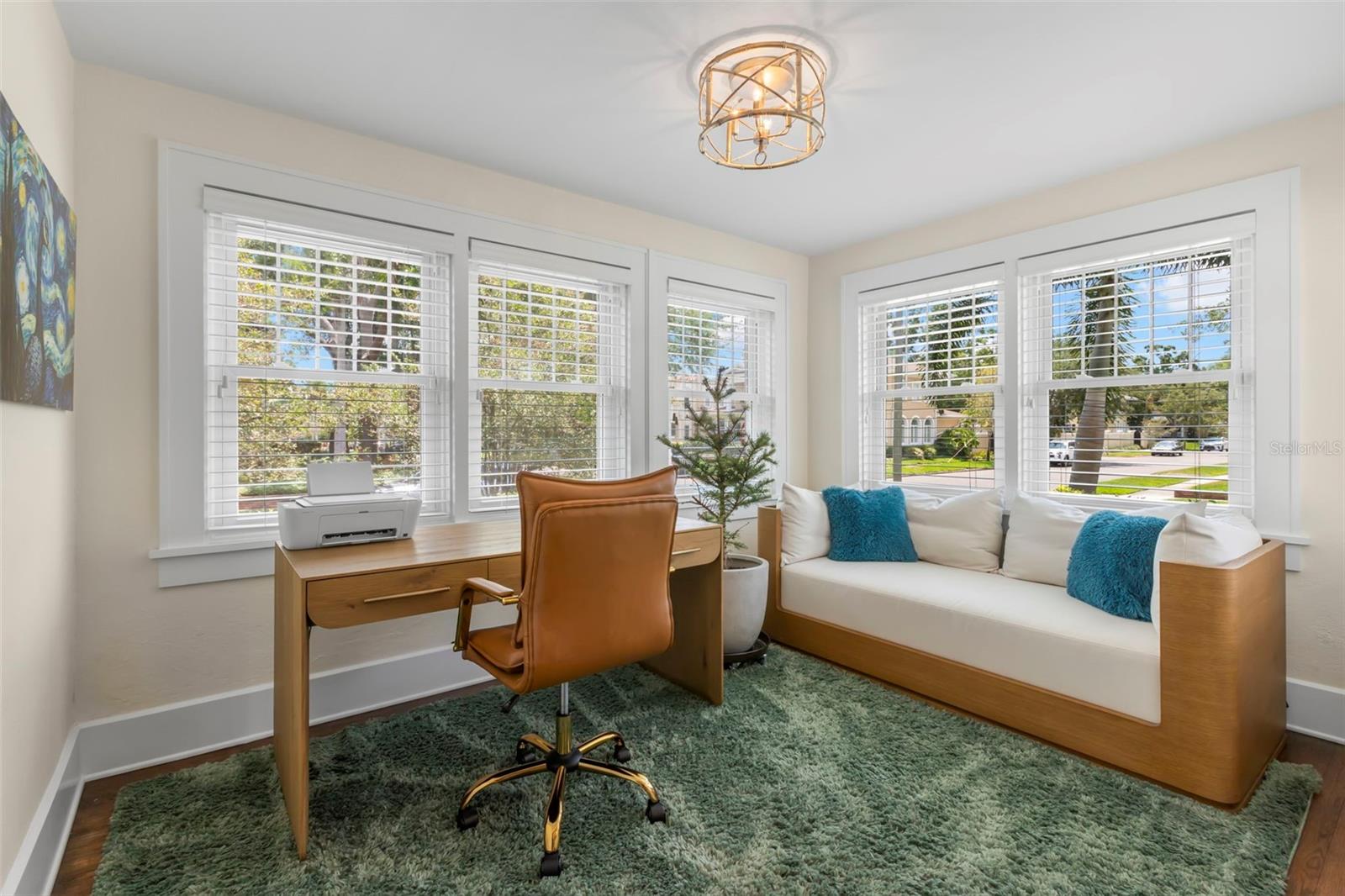 Image 11 of 63 For 455 18th Avenue Ne