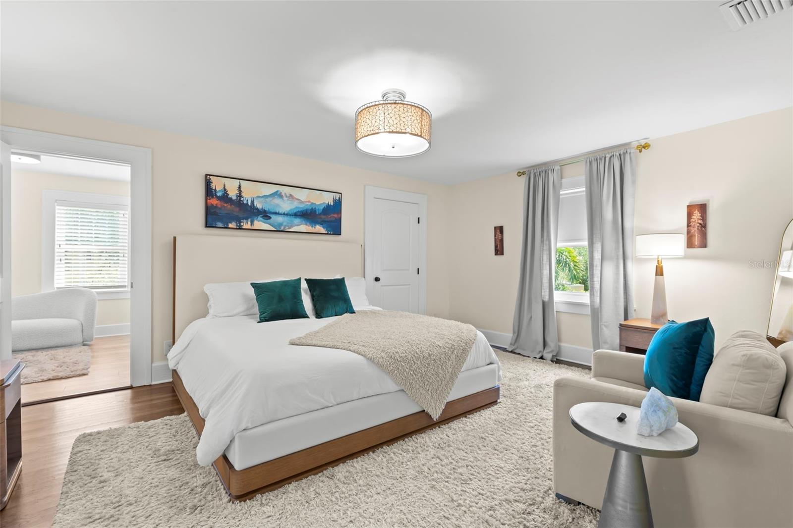 Image 25 of 63 For 455 18th Avenue Ne