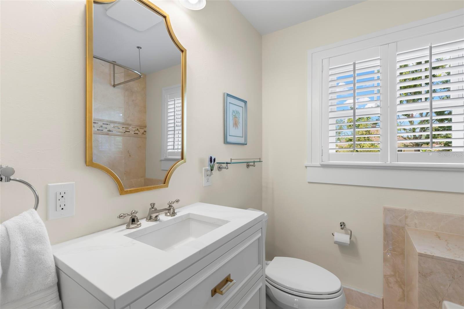 Image 33 of 63 For 455 18th Avenue Ne
