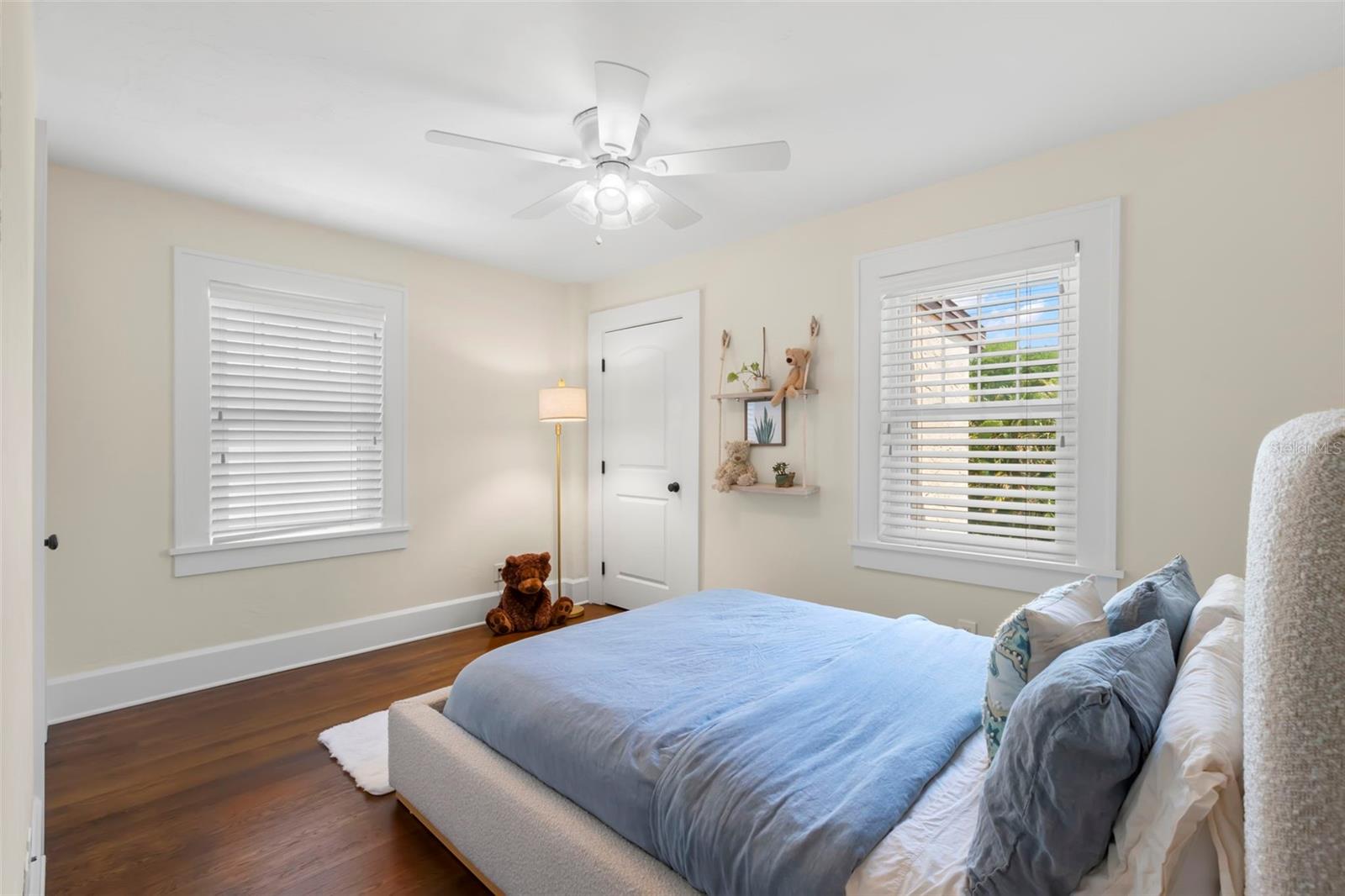 Image 35 of 63 For 455 18th Avenue Ne
