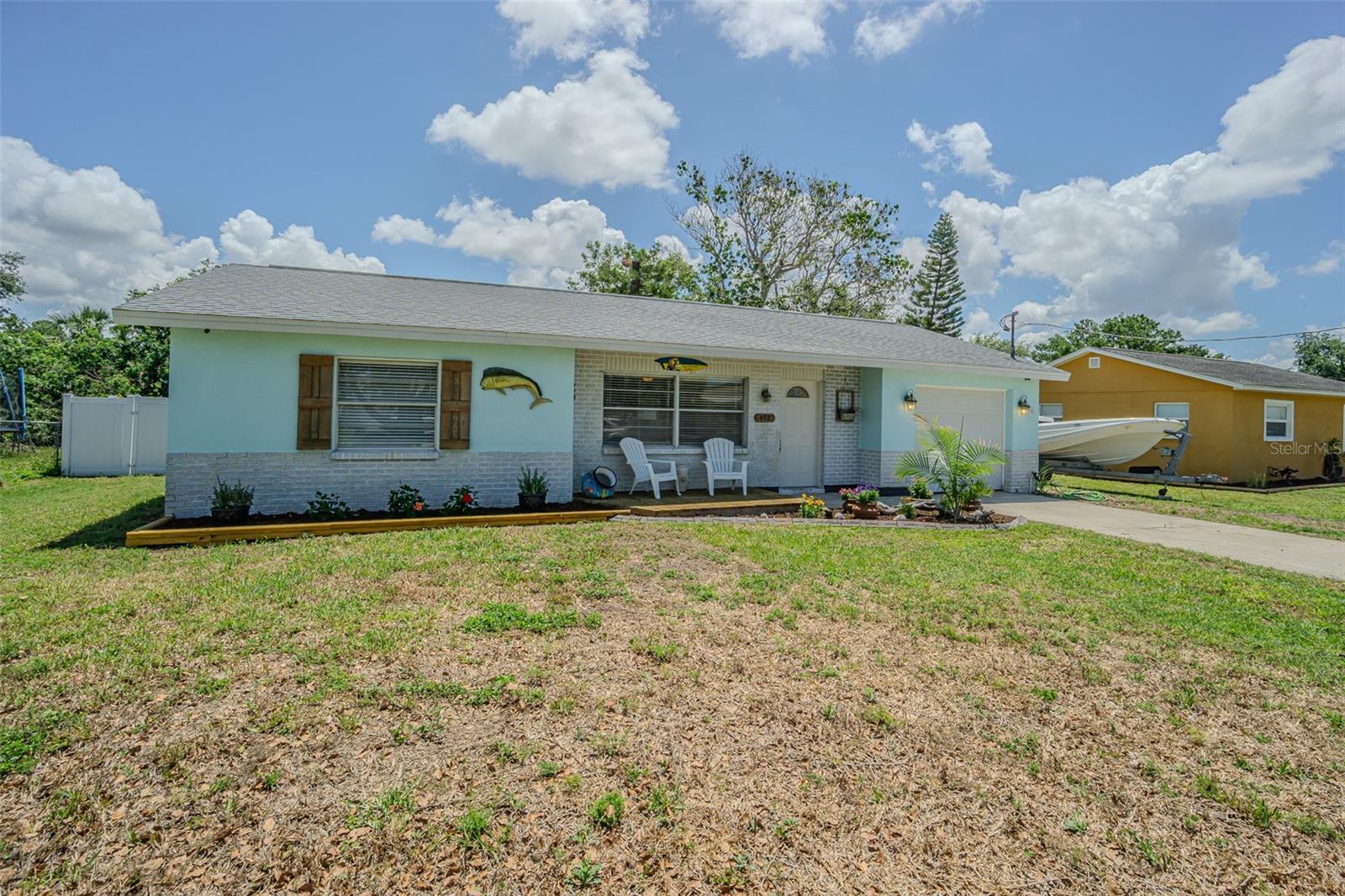 Image 2 of 33 For 402 12th Street Sw