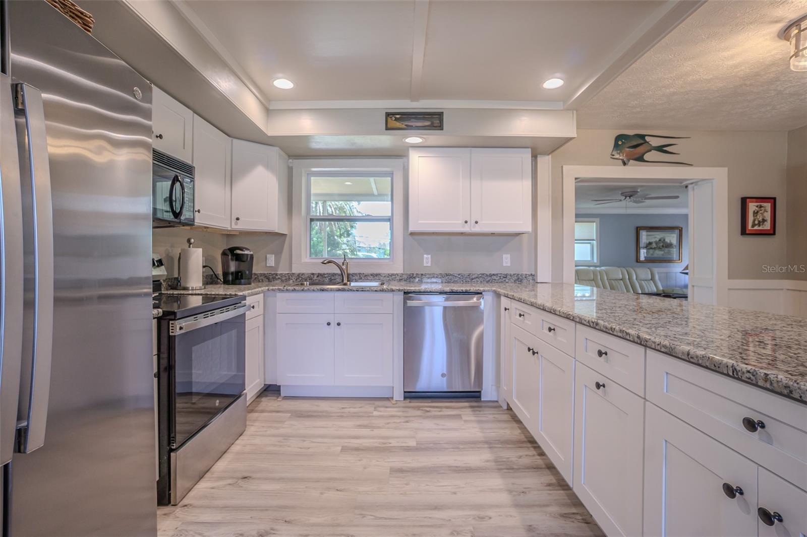 Image 9 of 33 For 402 12th Street Sw