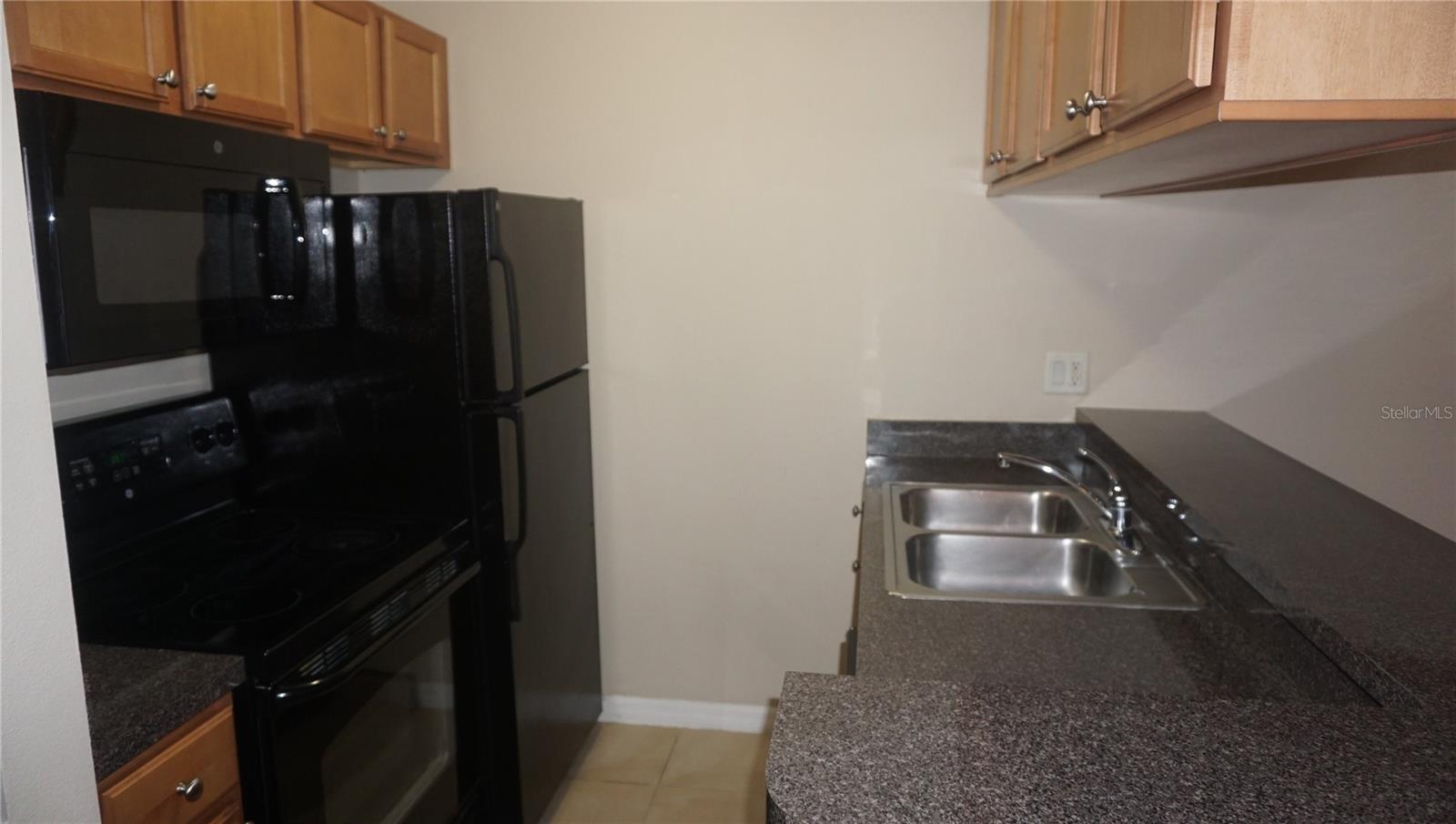 Image 5 of 9 For 220 Lake Parsons Green Avenue 105