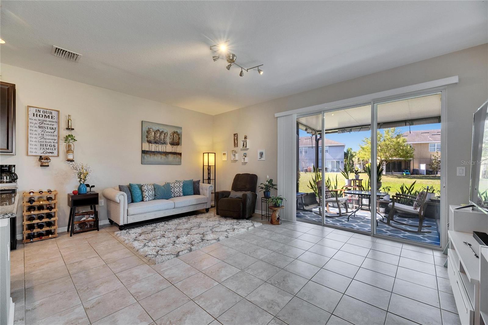 Image 18 of 59 For 6907 Holly Heath Drive