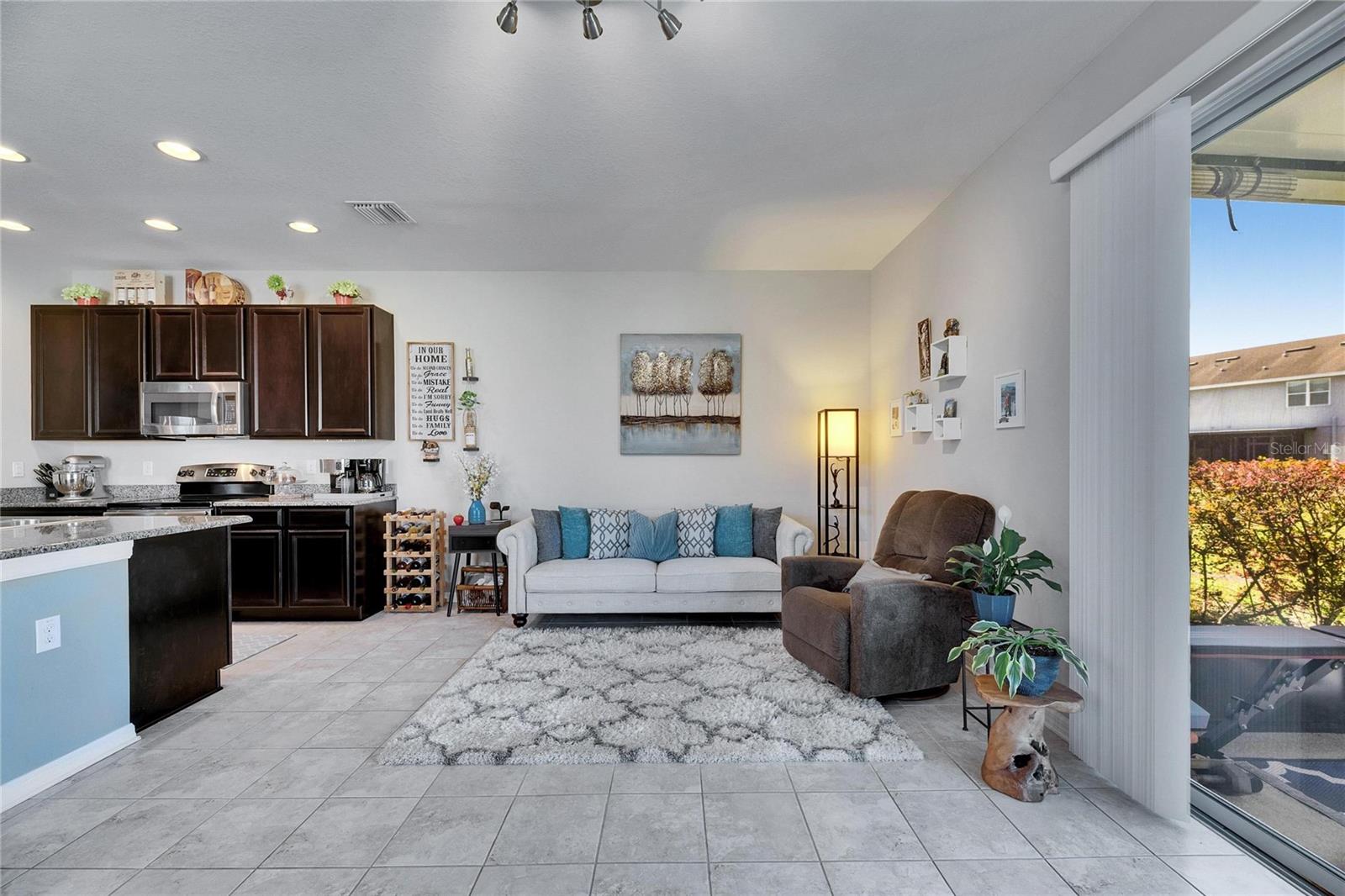 Image 19 of 59 For 6907 Holly Heath Drive