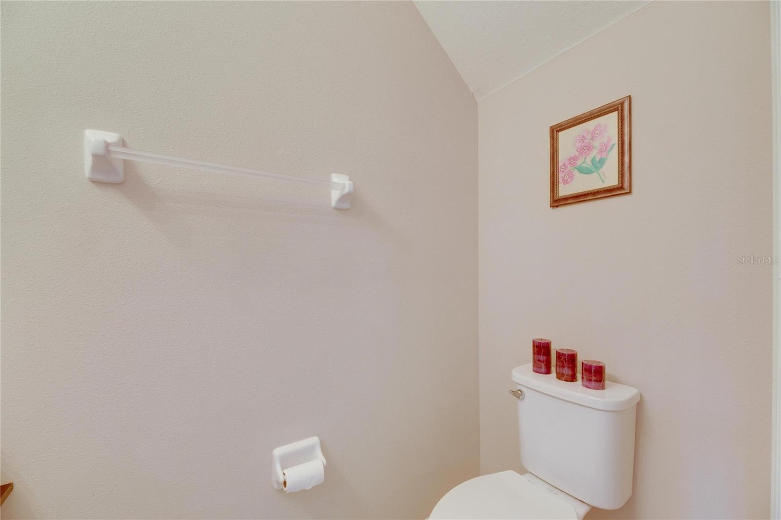 Image 27 of 59 For 6907 Holly Heath Drive