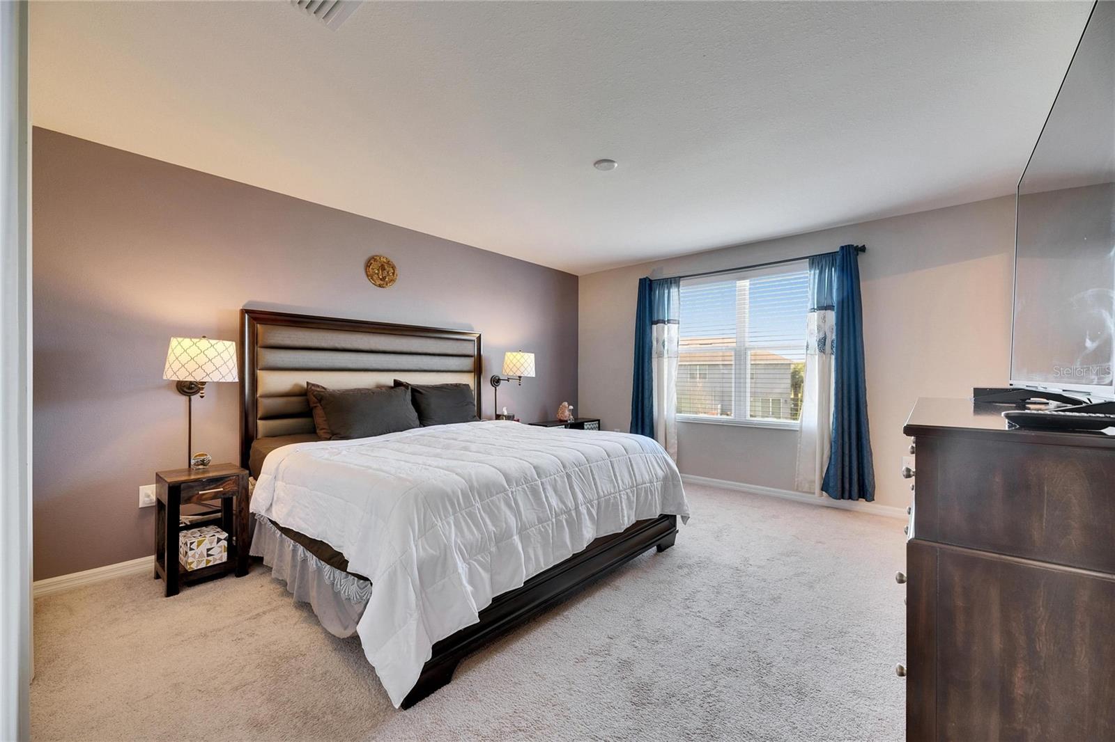 Image 31 of 59 For 6907 Holly Heath Drive