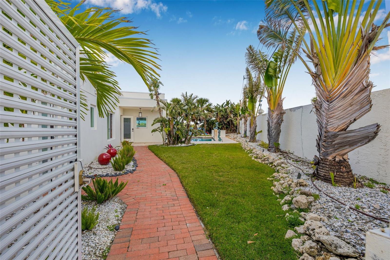 Details for 321 Boulevard Of The Presidents, SARASOTA, FL 34236