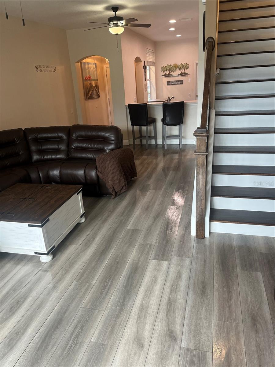 Listing photo id 12 for 7838 66th Way N