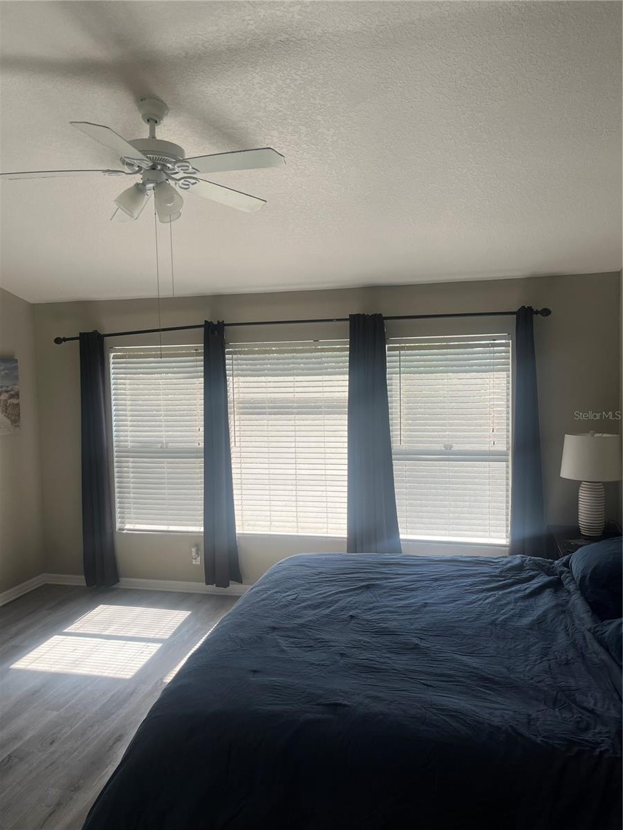 Listing photo id 13 for 7838 66th Way N
