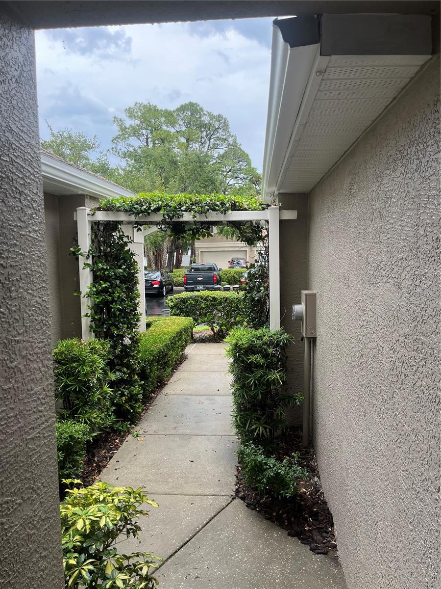 Listing photo id 1 for 7838 66th Way N