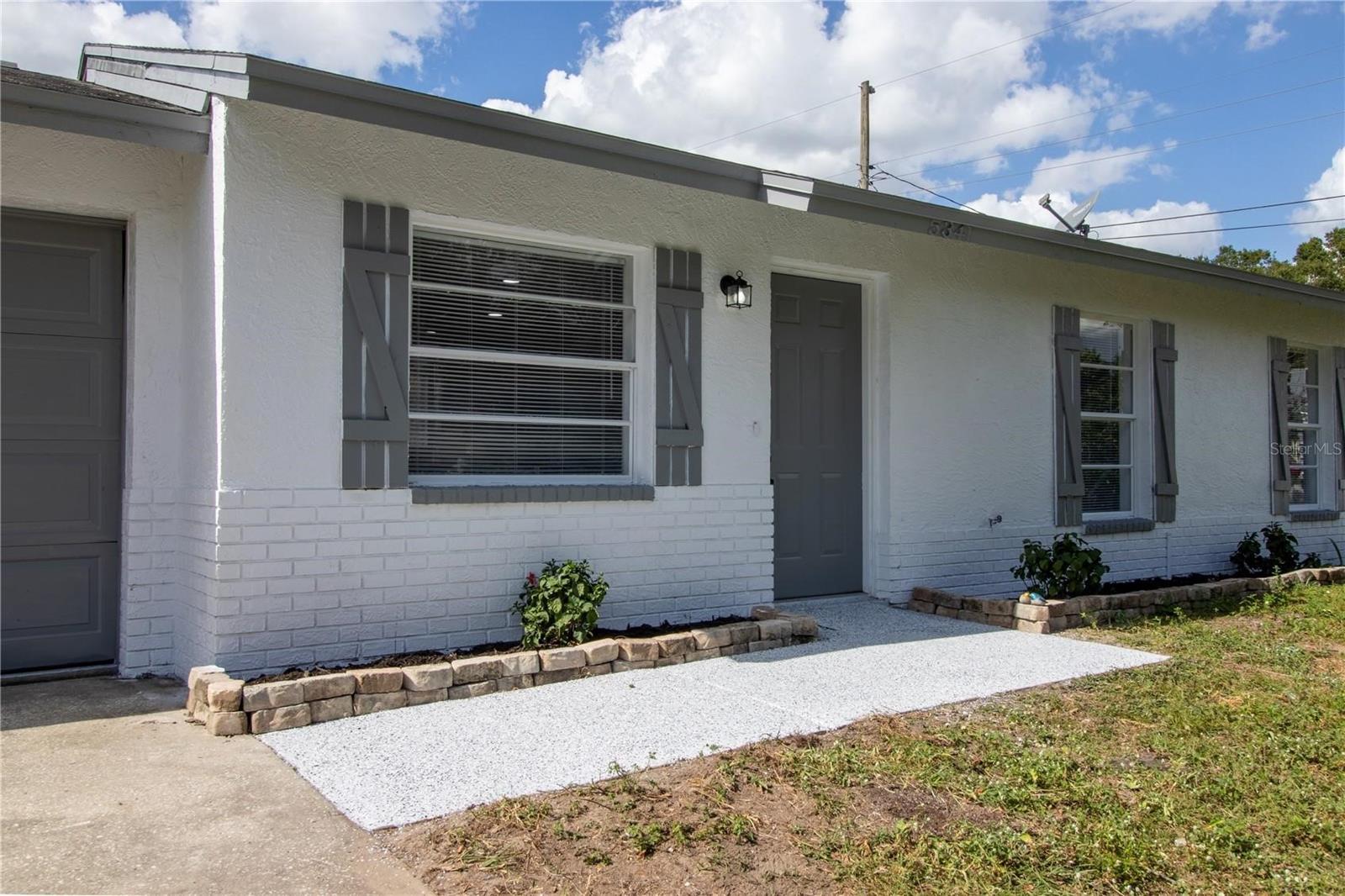 Listing photo id 1 for 5341 Tangerine Drive