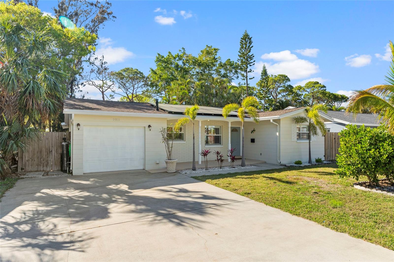 Details for 9016 Bay Street Ne, ST PETERSBURG, FL 33702
