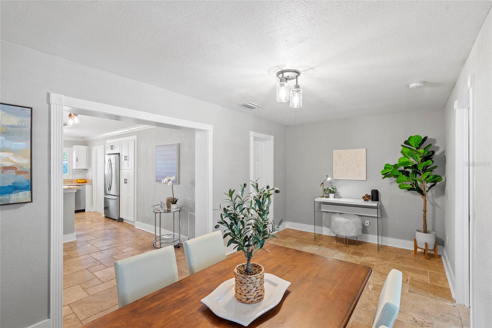 Image 18 of 46 For 9016 Bay Street Ne