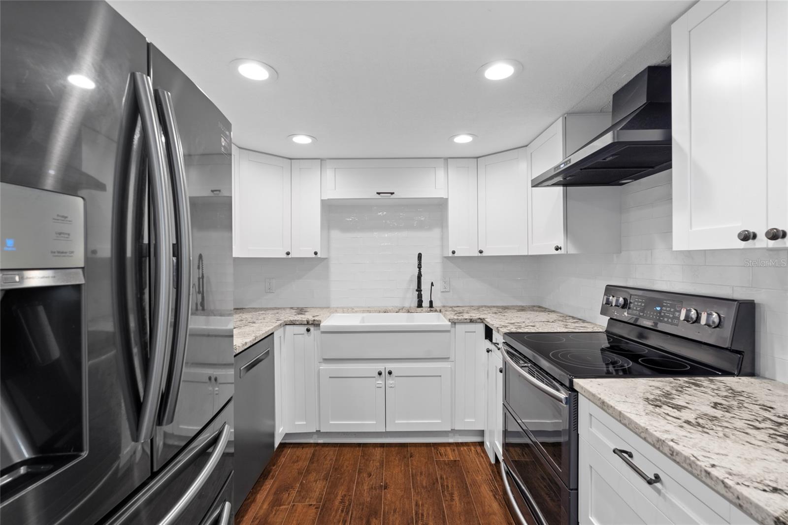 Image 15 of 34 For 470 3rd Street S 602