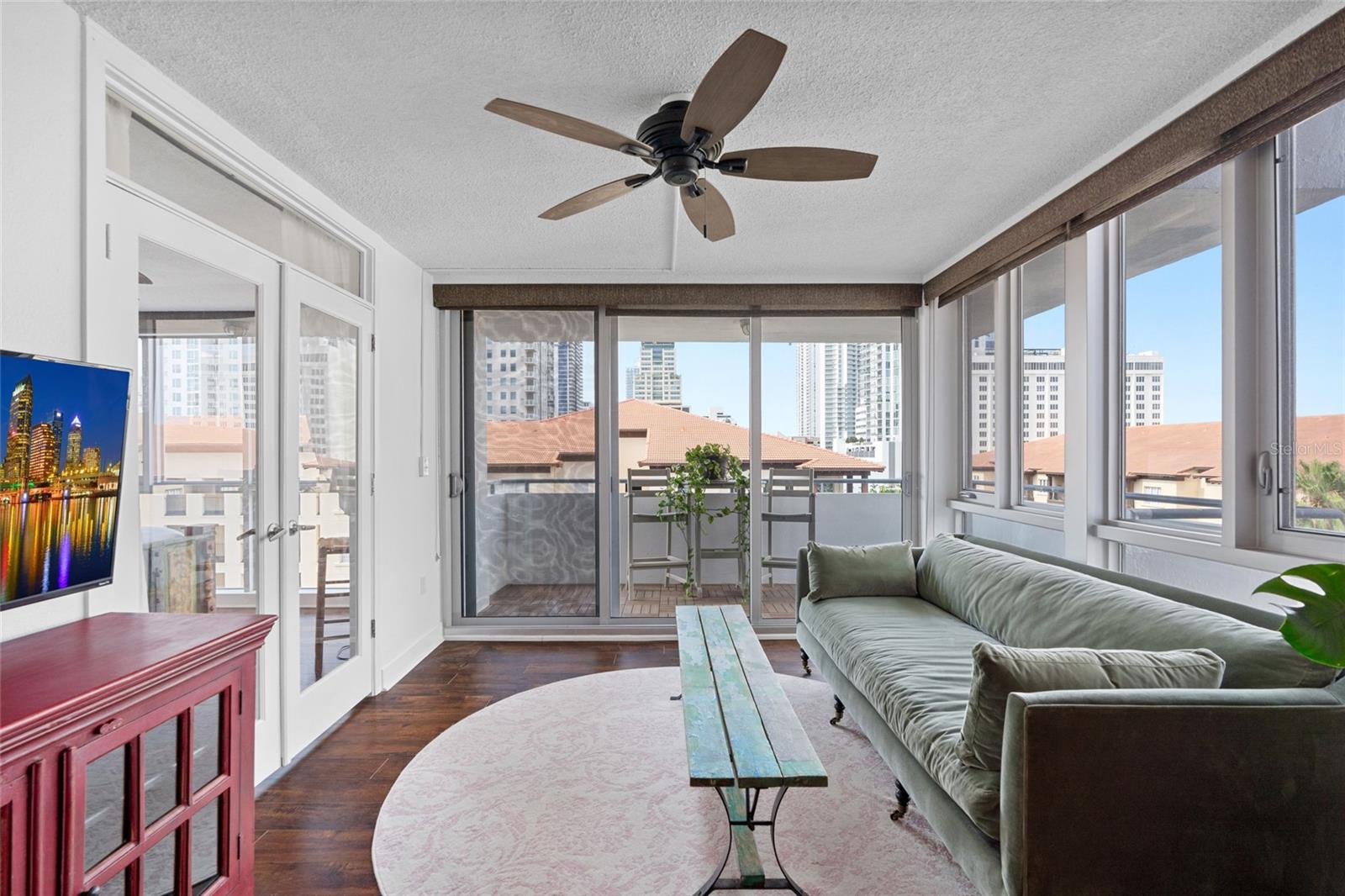 Image 3 of 34 For 470 3rd Street S 602