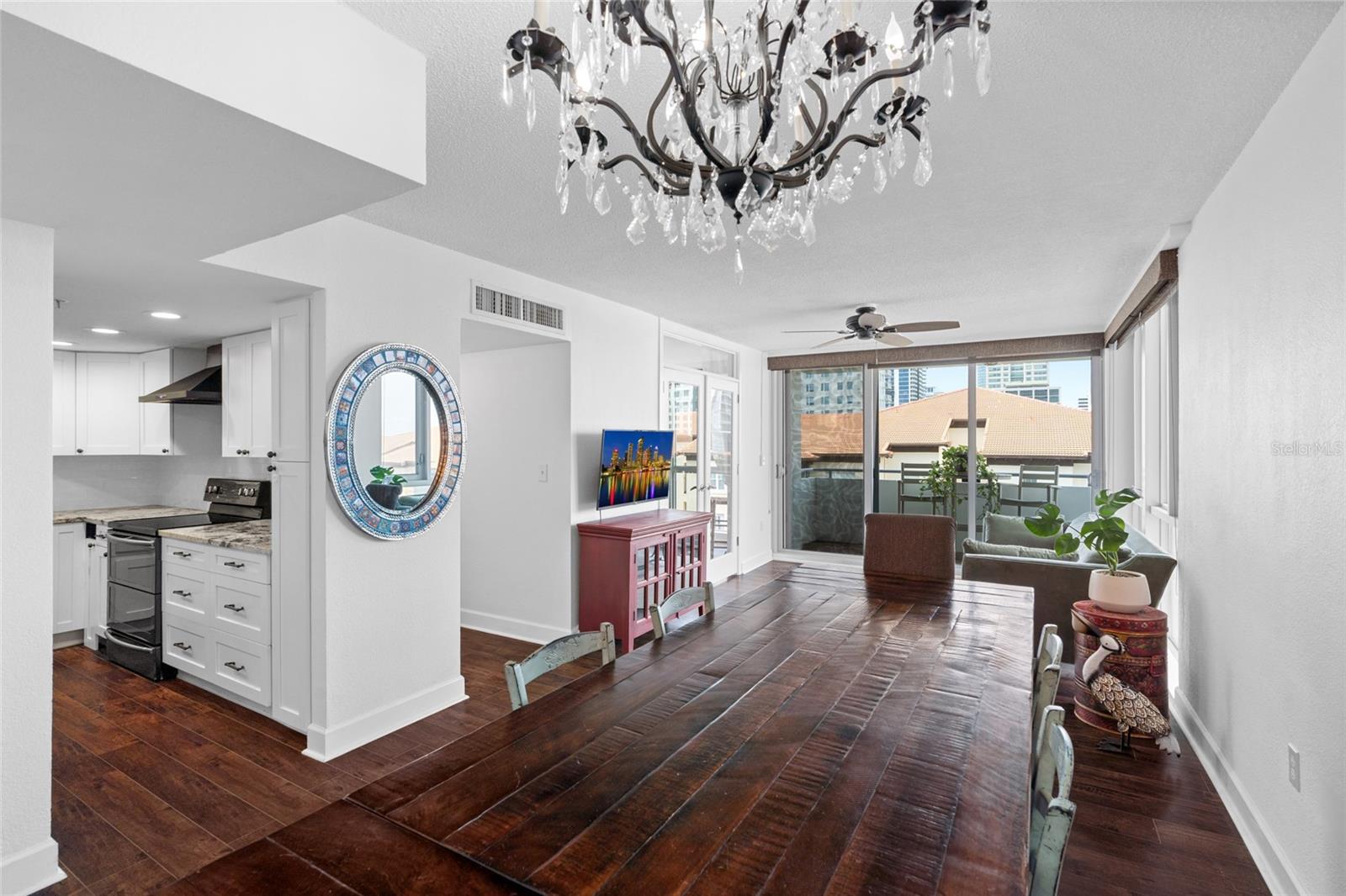 Image 5 of 34 For 470 3rd Street S 602