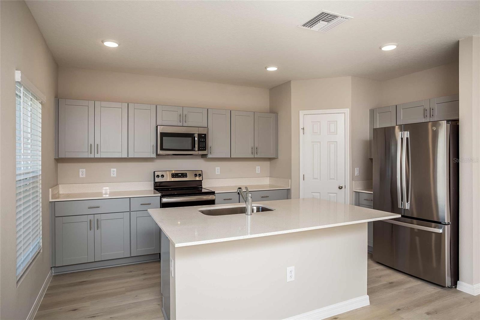 Image 3 of 20 For 1205 Tidal Street