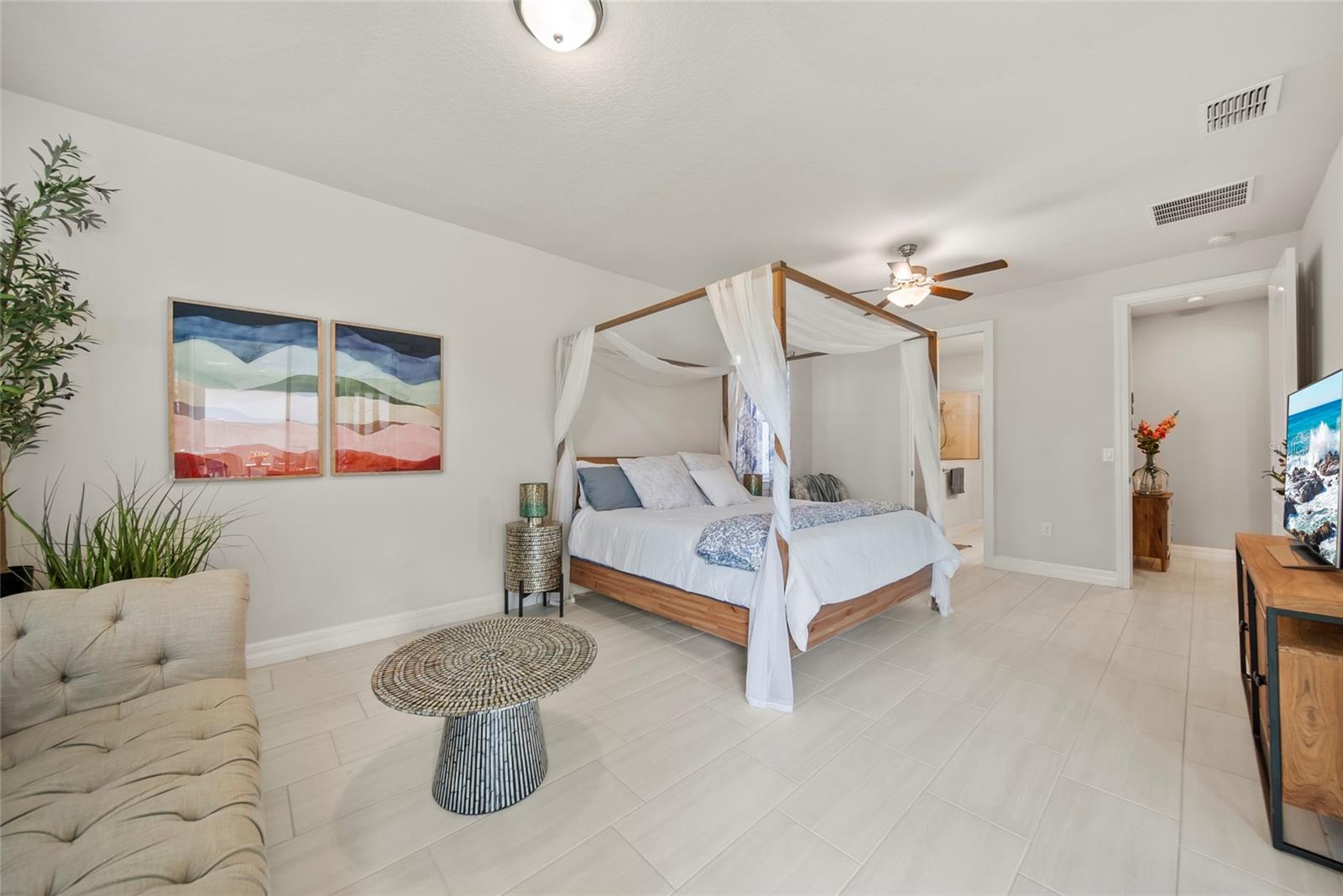 Listing photo id 9 for 31643 Colada Drift Way