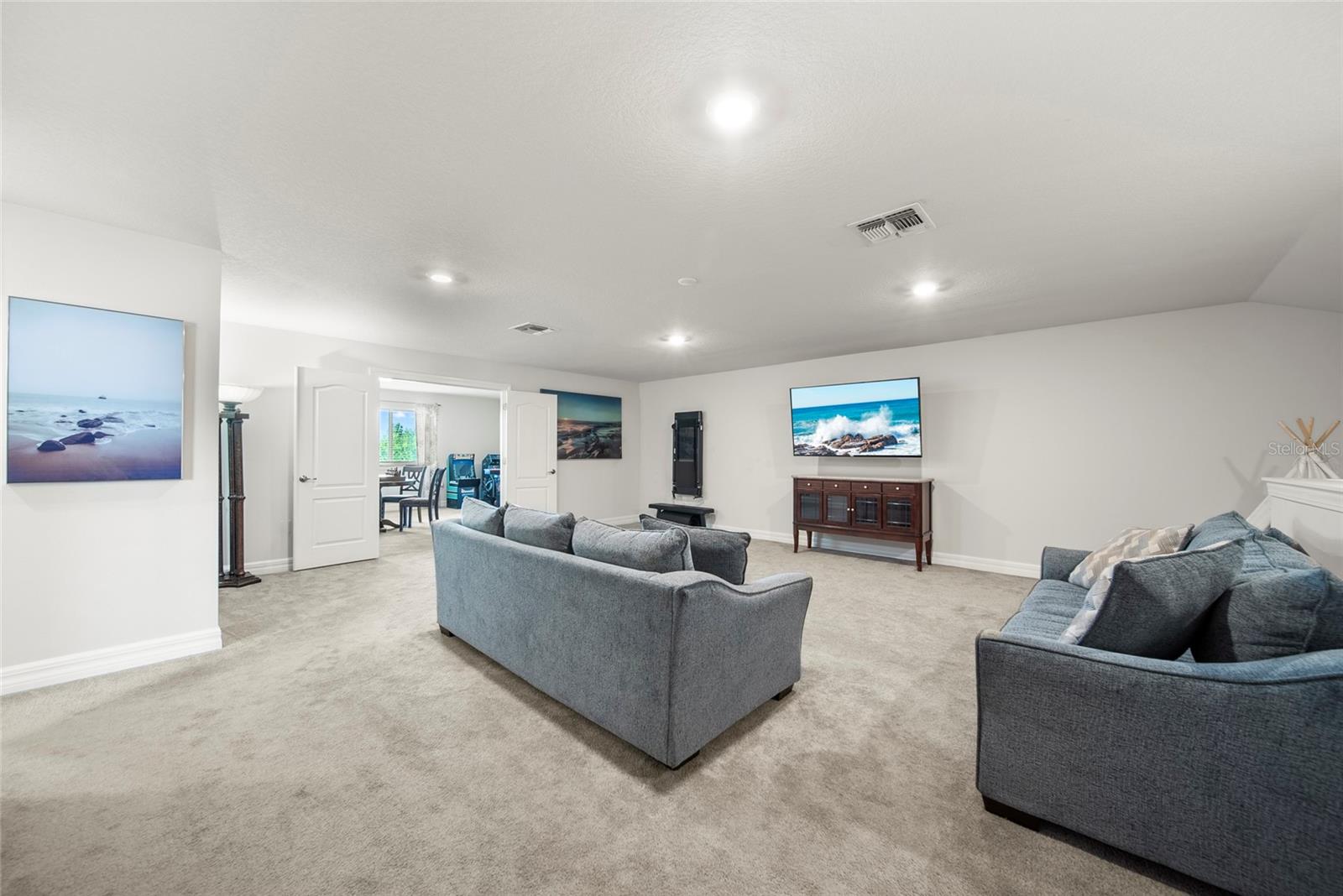 Listing photo id 11 for 31643 Colada Drift Way