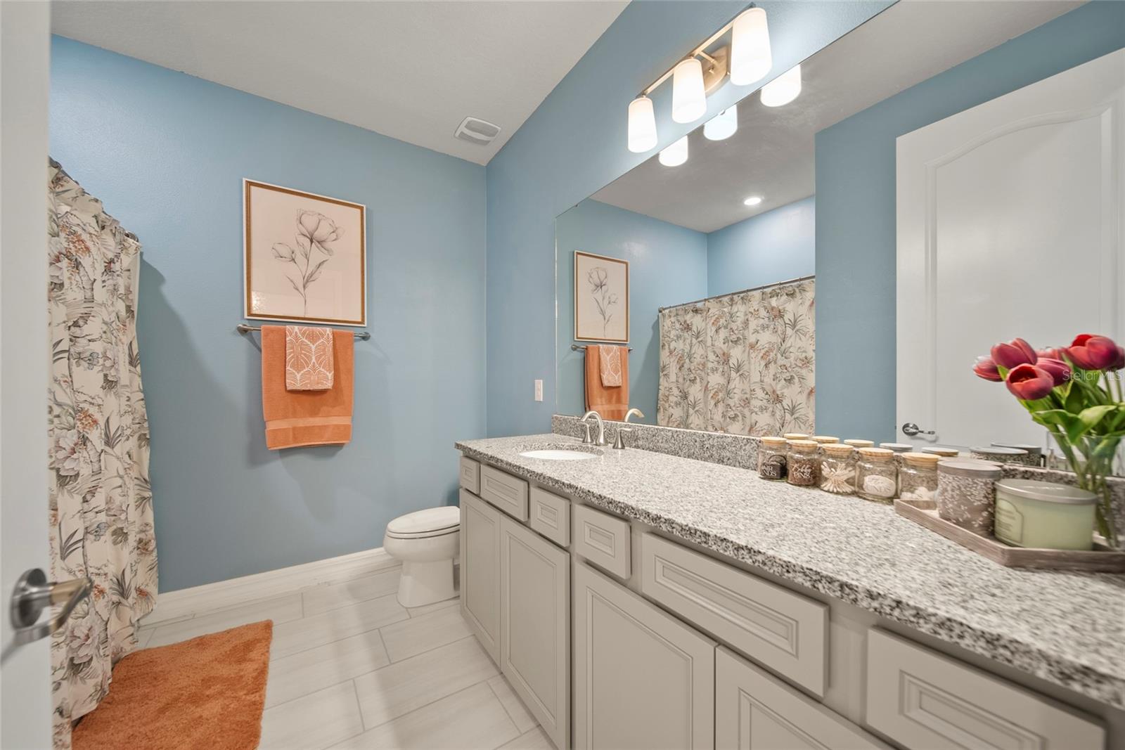 Listing photo id 18 for 31643 Colada Drift Way