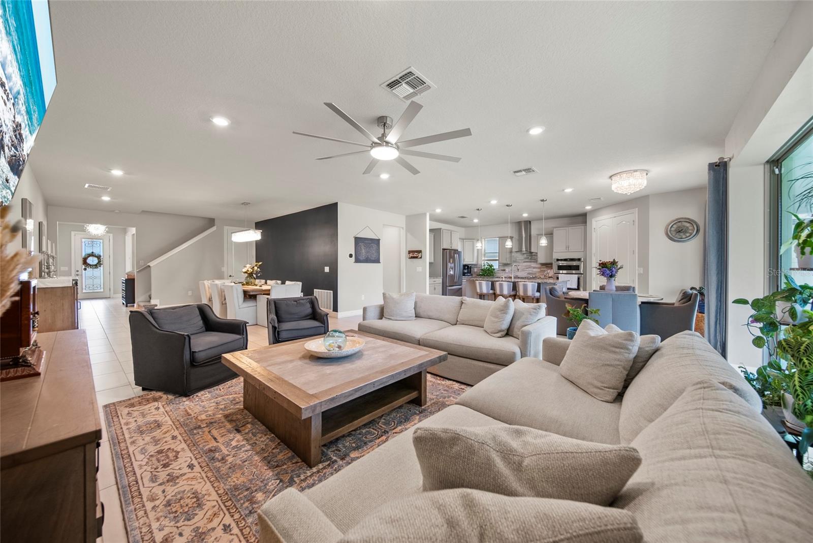 Listing photo id 2 for 31643 Colada Drift Way