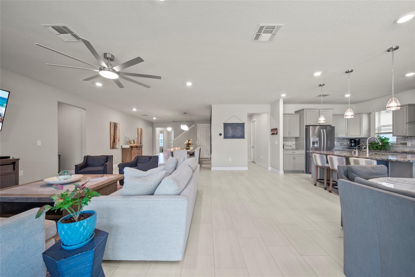 Listing photo id 3 for 31643 Colada Drift Way