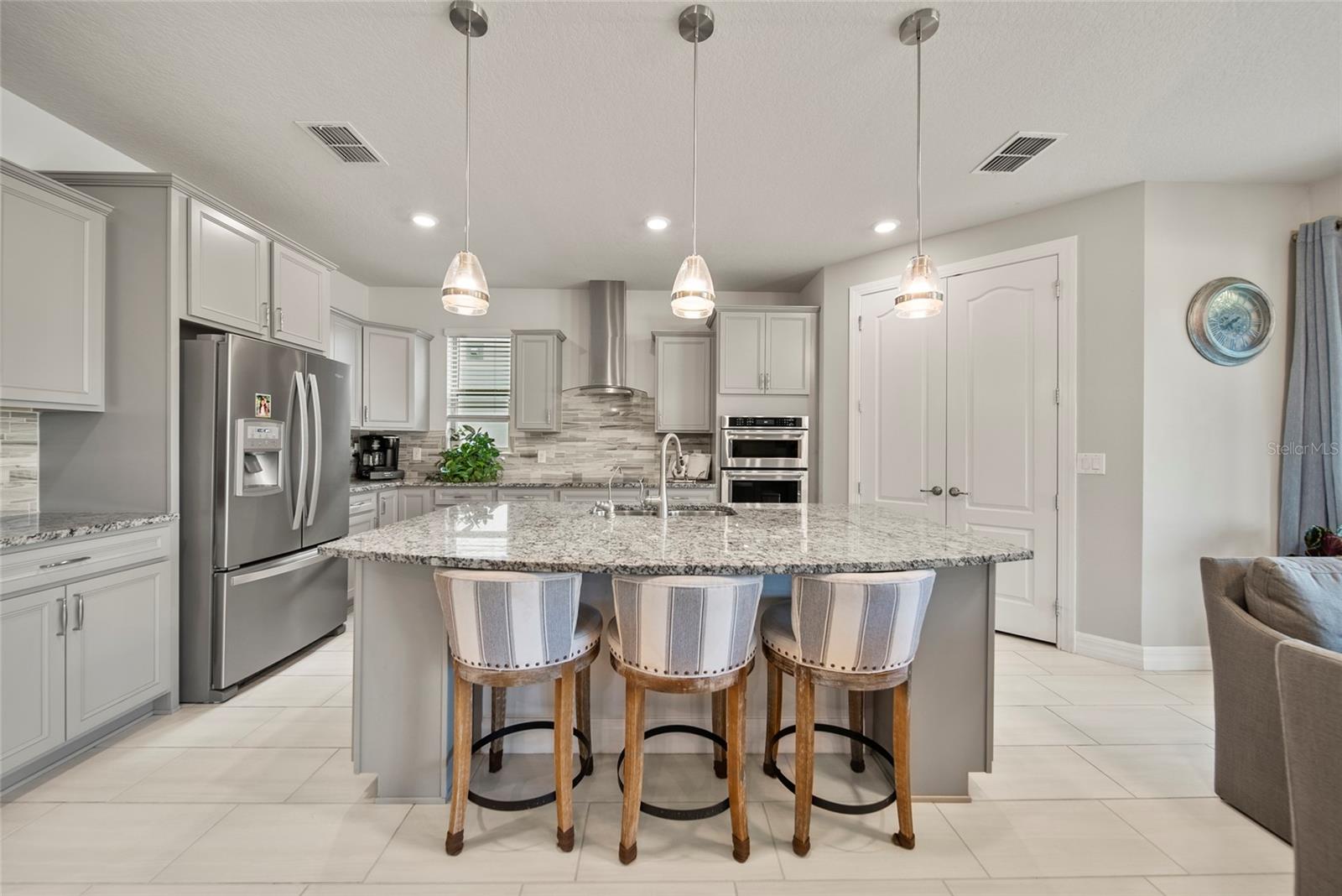Listing photo id 4 for 31643 Colada Drift Way