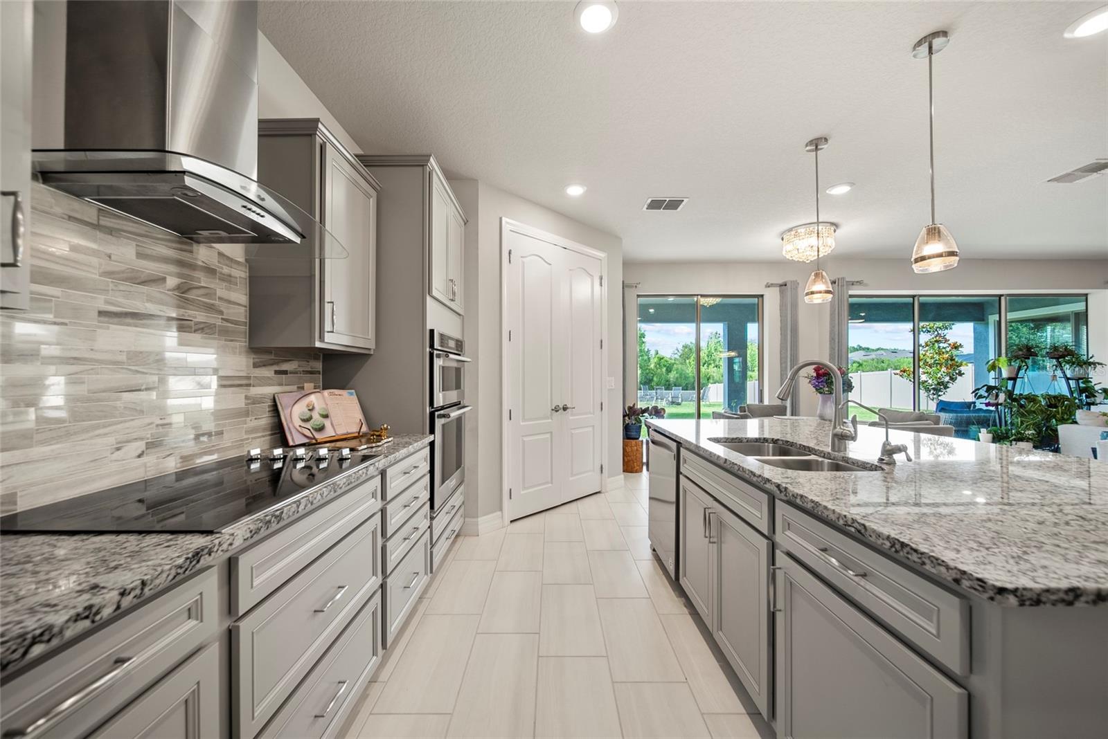 Listing photo id 6 for 31643 Colada Drift Way