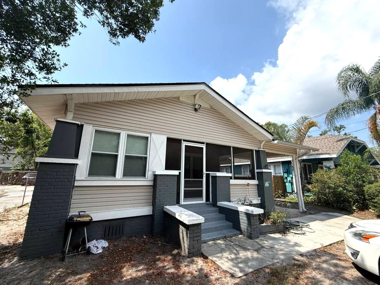 Image 2 of 14 For 917 Shadowlawn Avenue