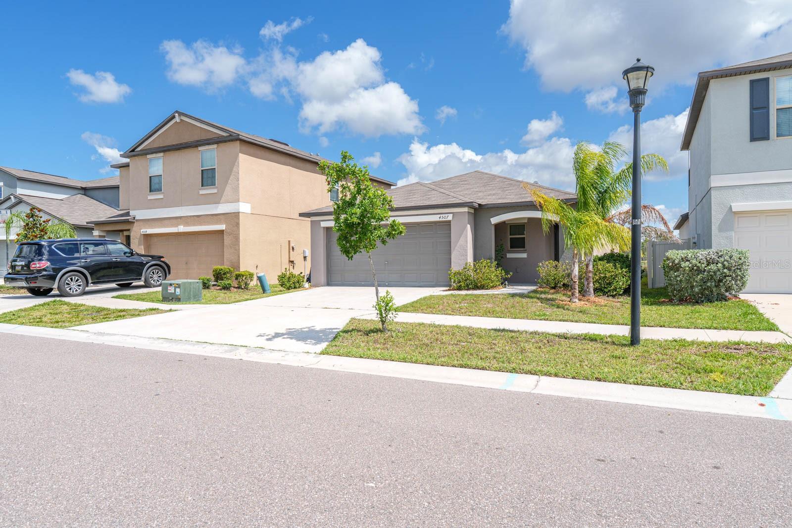 Image 3 of 42 For 4507 Eternal Prince Drive